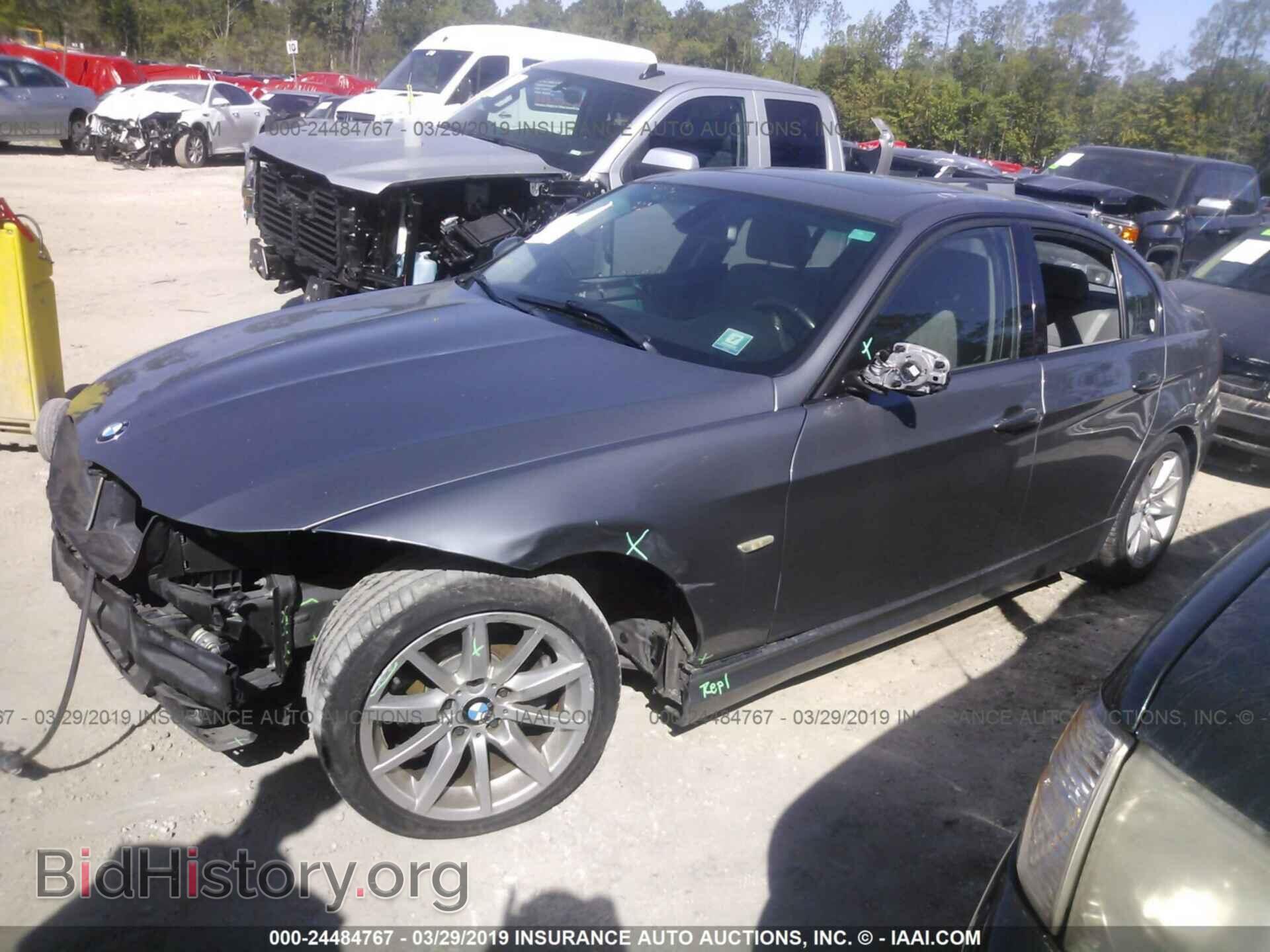 2011 BMW 328 - VIN: WBAPH7G51BNN02634 - Фото 2