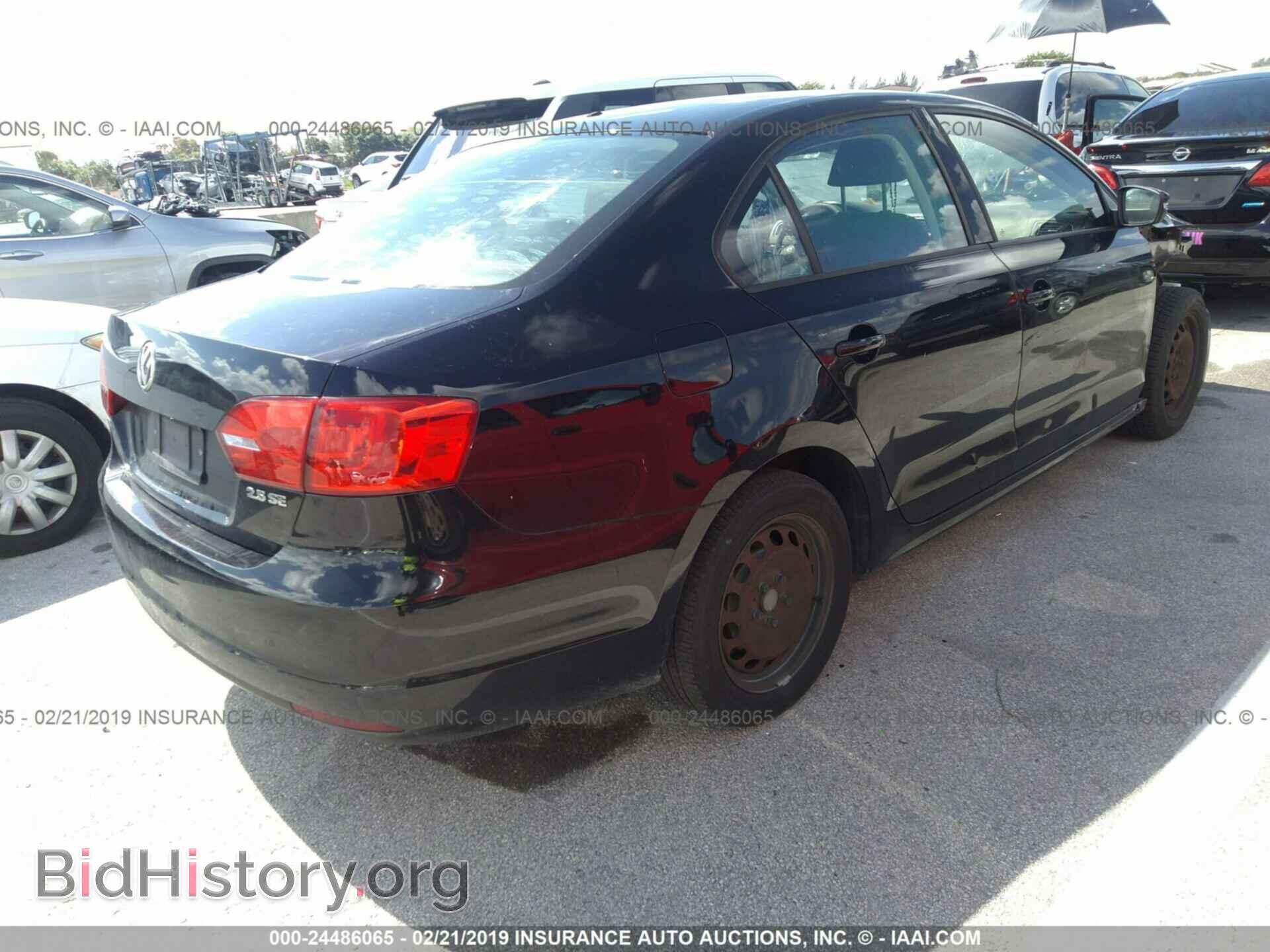 2011 VOLKSWAGEN JETTA - VIN: 3VWDX7AJ4BM385802 - Фото 4