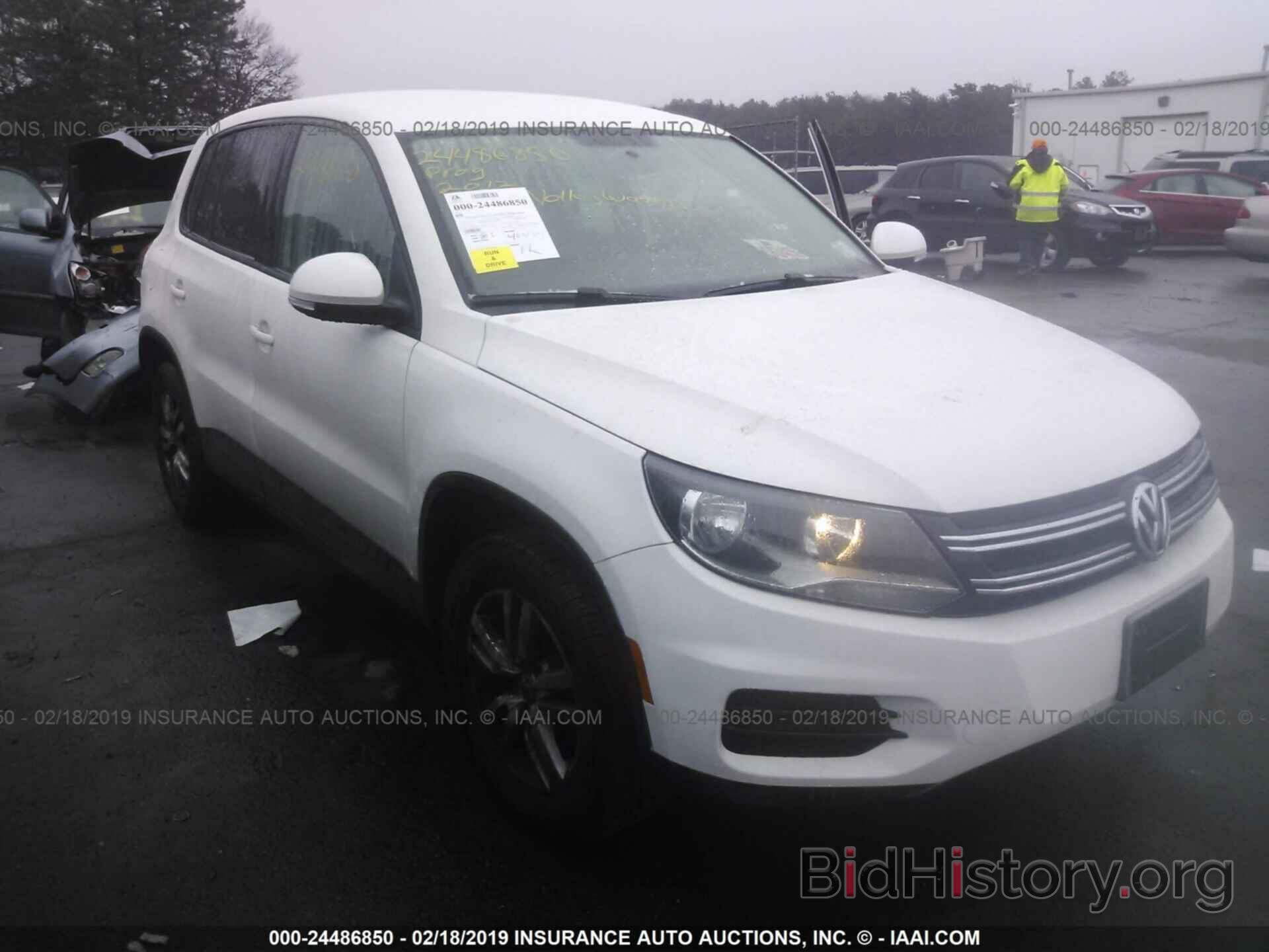 Photo WVGAV7AX4CW579257 - VOLKSWAGEN TIGUAN 2012