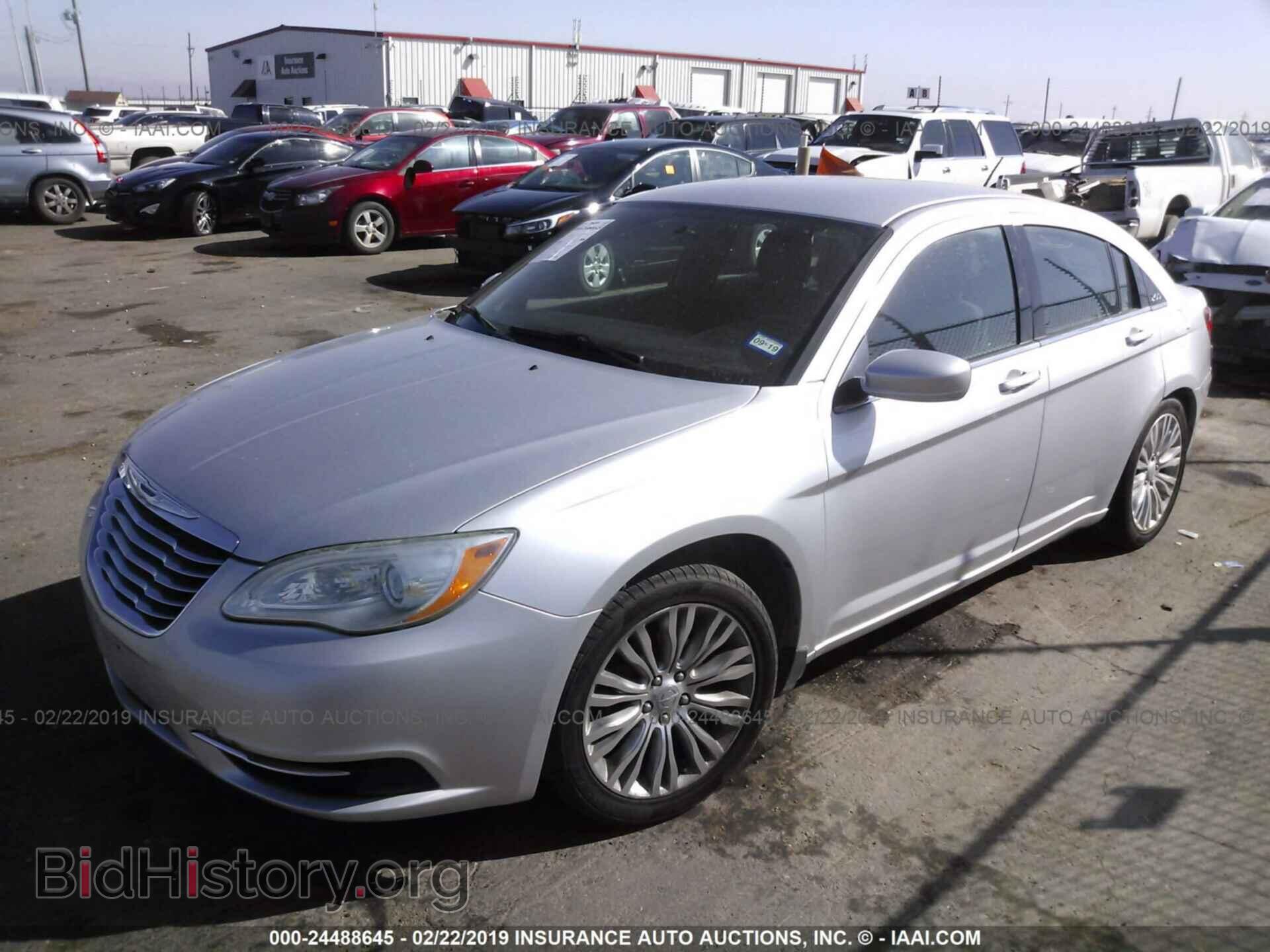 2012 CHRYSLER 200 - VIN: 1C3CCBAB1CN248902 - Photo 2