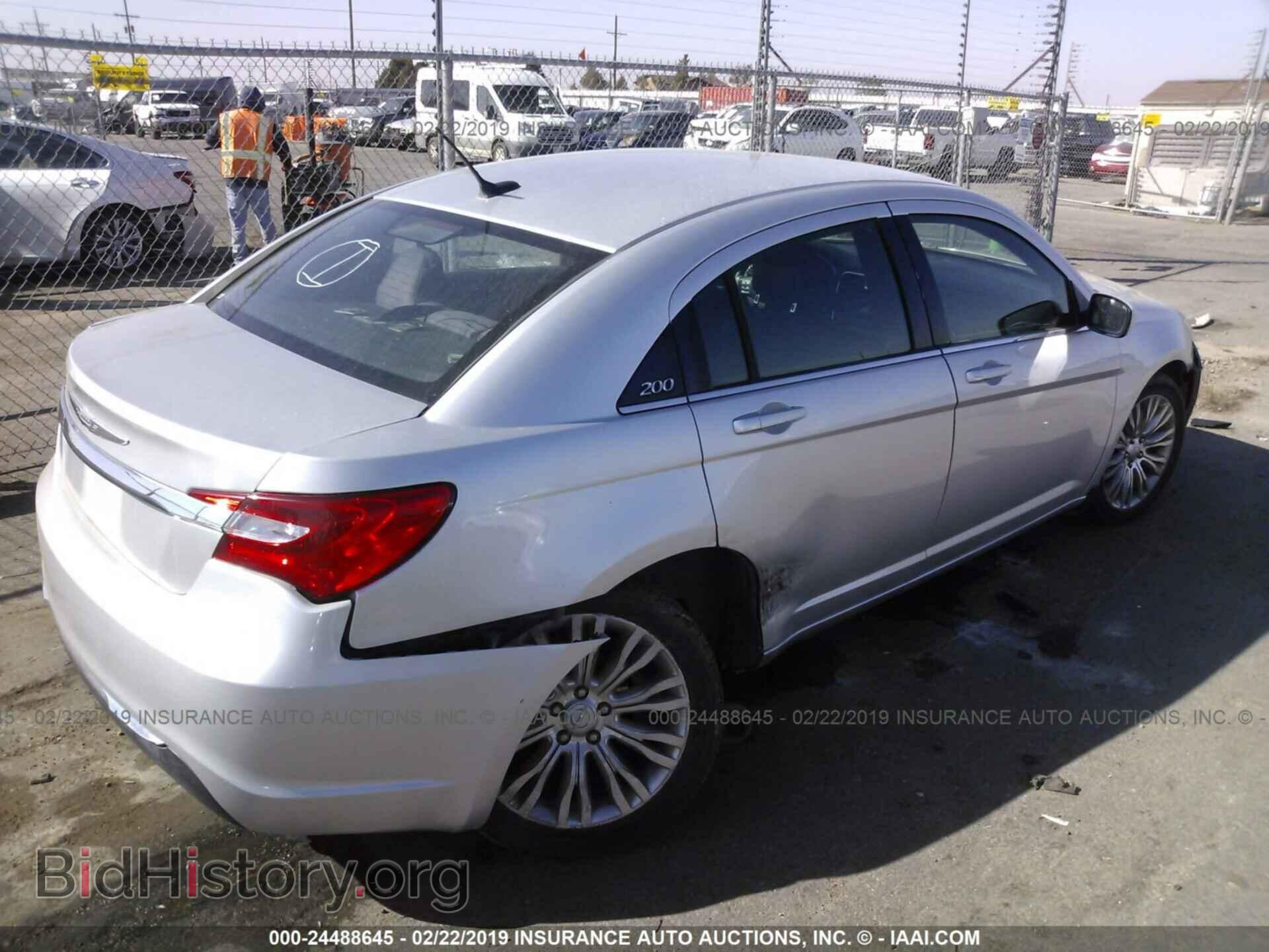 2012 CHRYSLER 200 - VIN: 1C3CCBAB1CN248902 - Photo 4