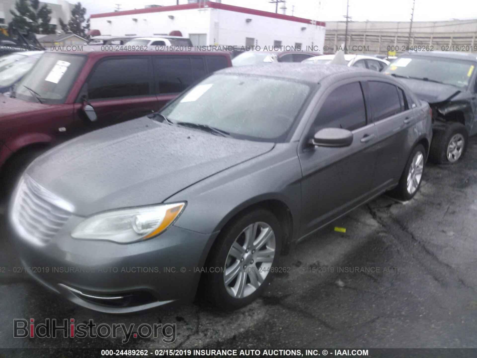 2012 CHRYSLER 200 - VIN: 1C3CCBAB2CN318343 - Фото 2