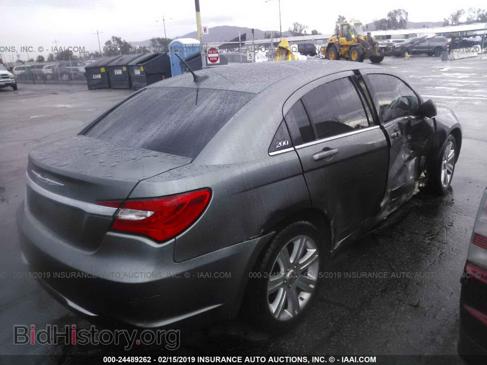 2012 CHRYSLER 200 - VIN: 1C3CCBAB2CN318343 - Фото 4