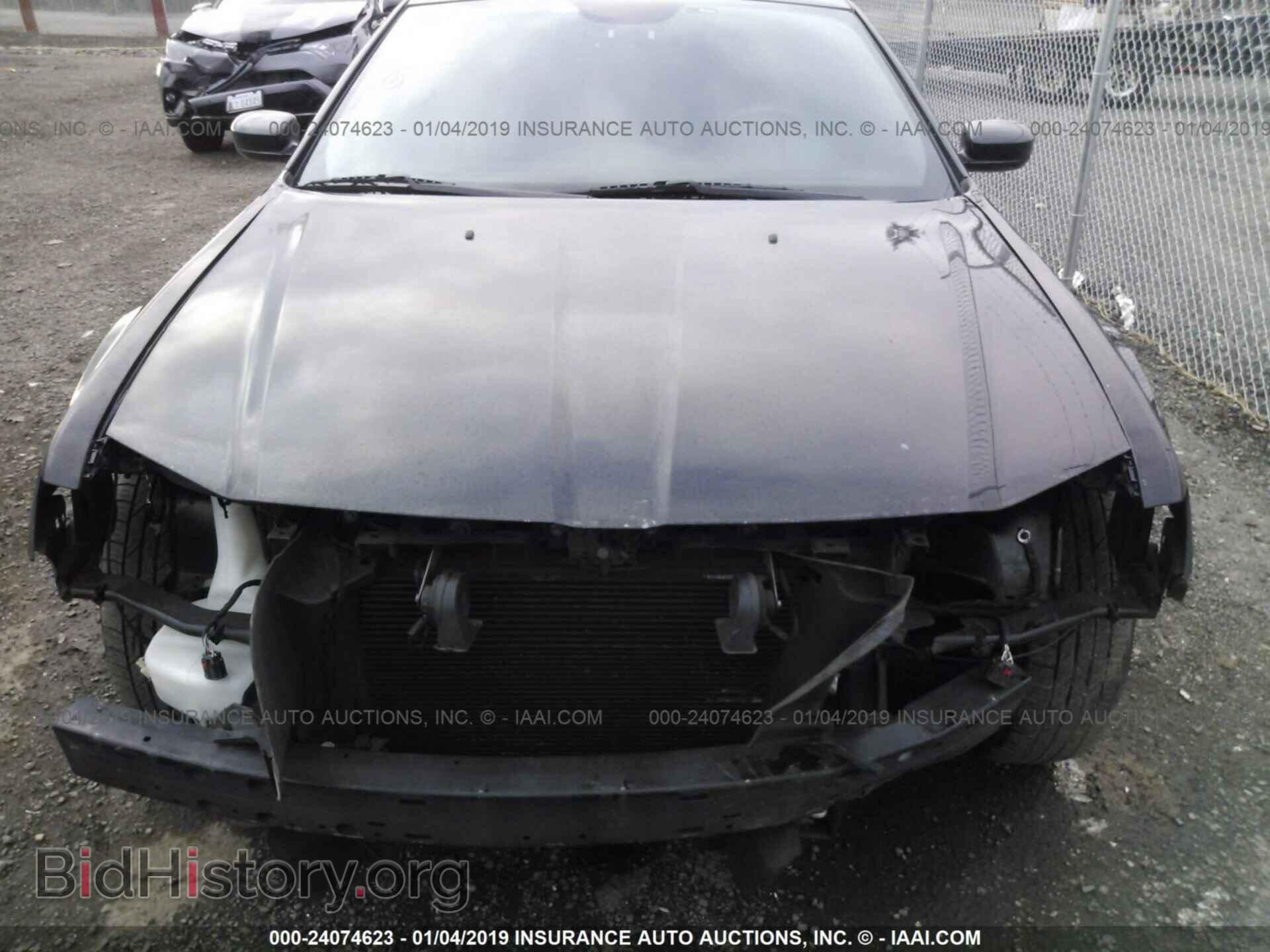 2014 CHRYSLER 300 - VIN: 2C3CCAAG1EH382391 - Фото 6