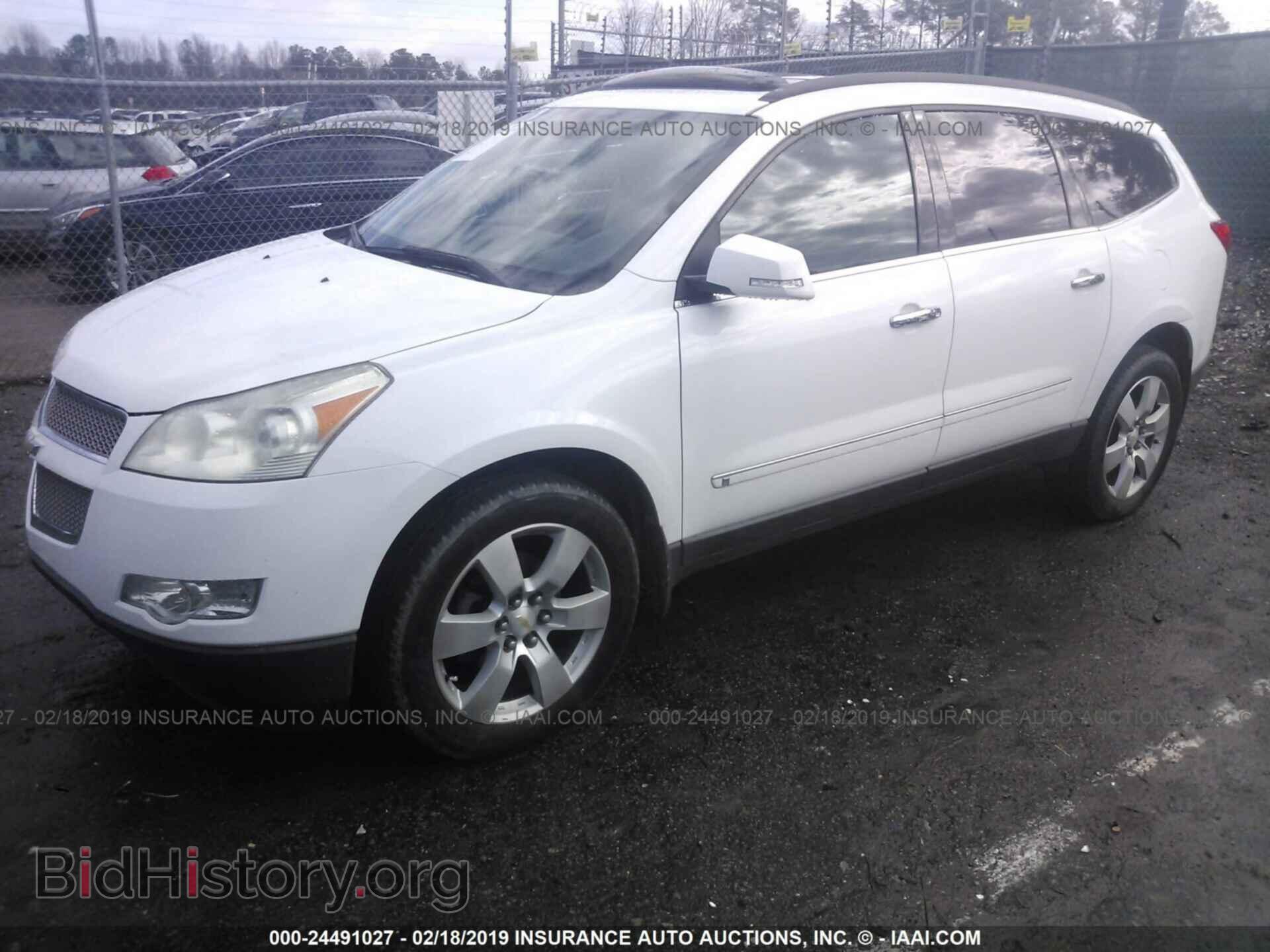 2009 CHEVROLET TRAVERSE - VIN: 1GNER33DX9S102250 - Фото 2