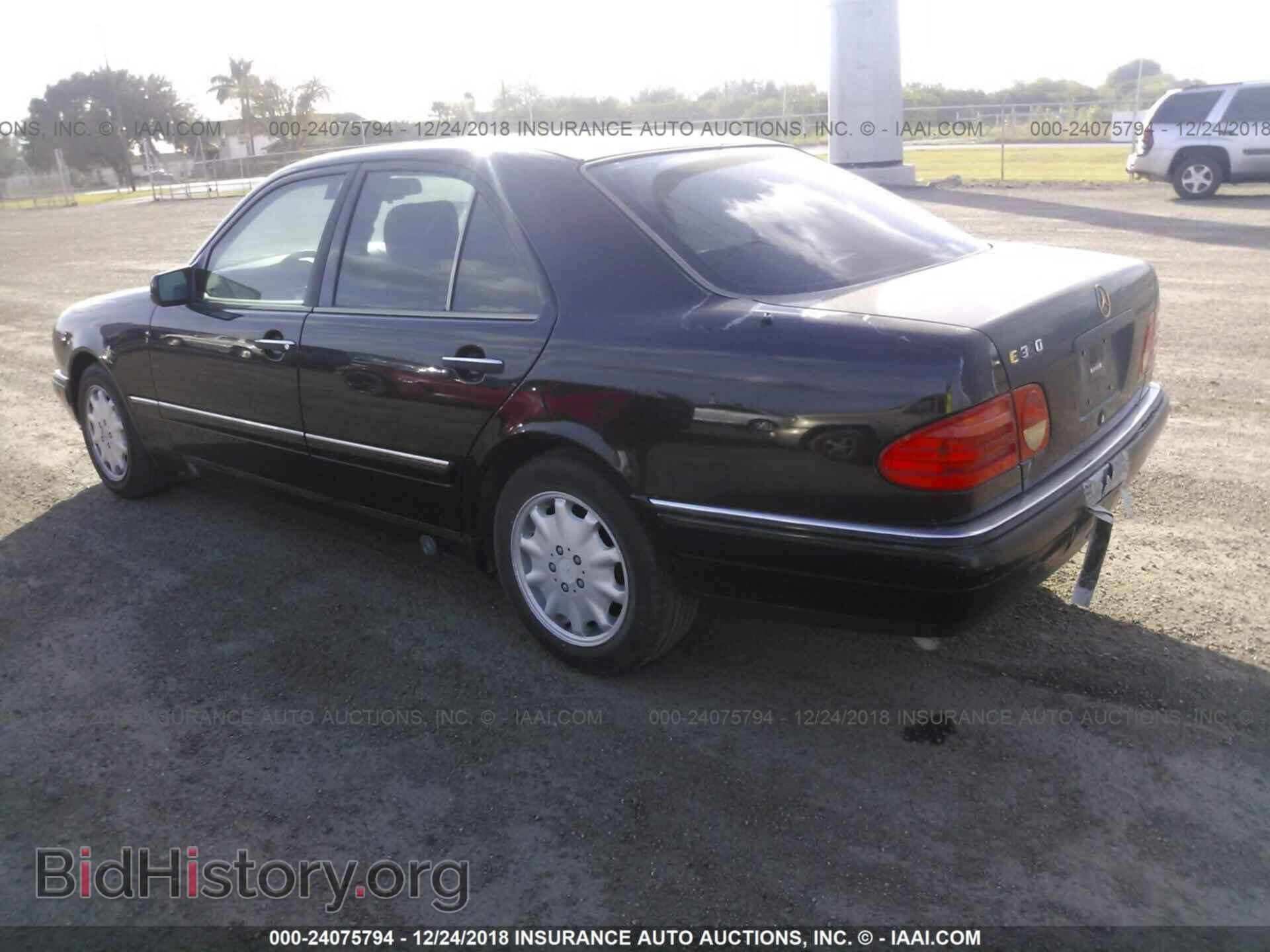 1996 MERCEDES-BENZ E - VIN: WDBJF55F8TJ005909 - Фото 3