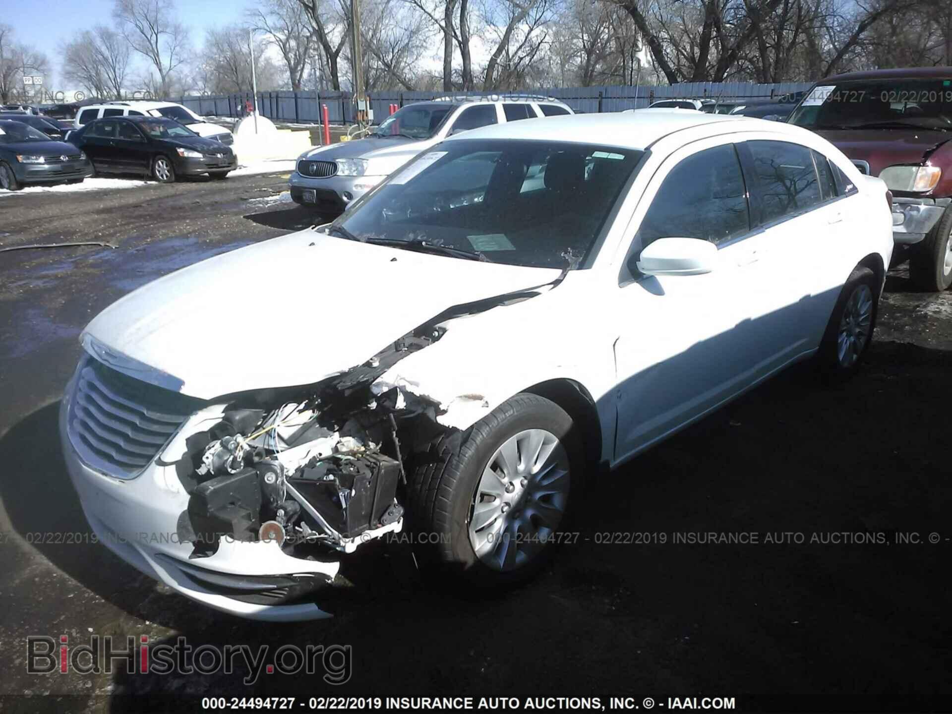 2013 CHRYSLER 200 - VIN: 1C3CCBAB6DN642381 - Фото 2