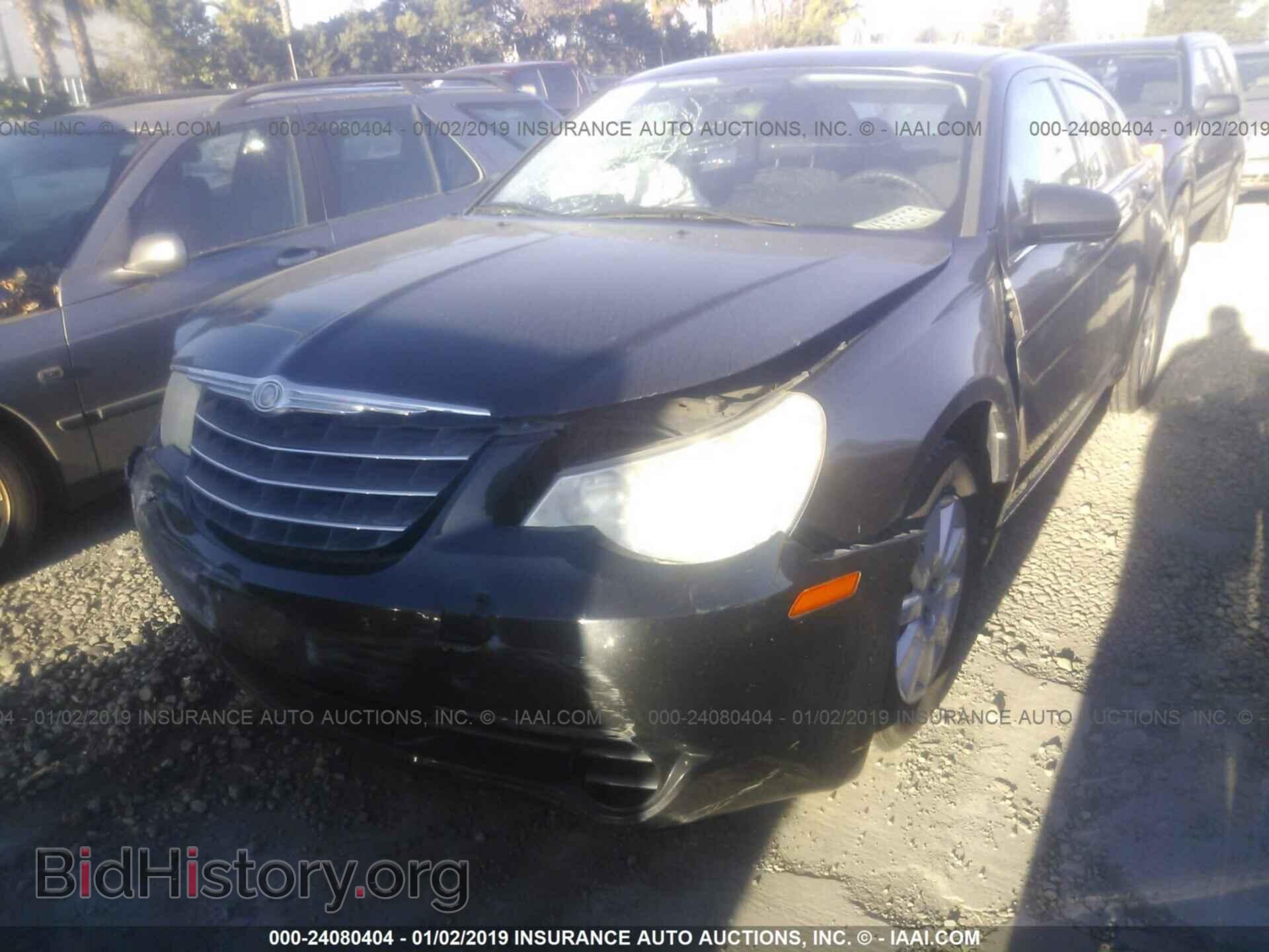 2010 CHRYSLER SEBRING - VIN: 1C3CC4FB5AN183814 - Фото 2