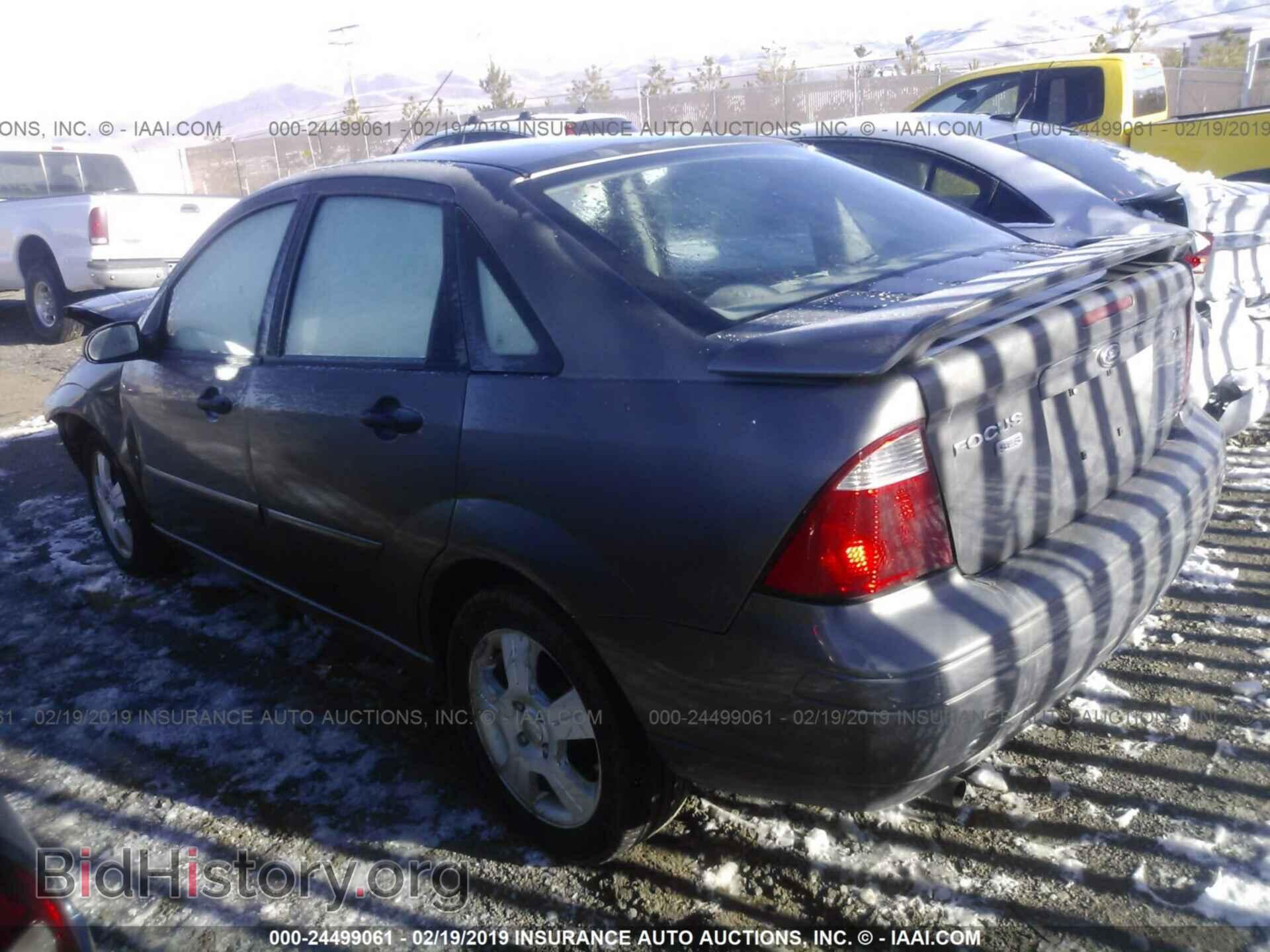 2005 FORD FOCUS - VIN: 1FAFP34N05W242438 - Фото 3