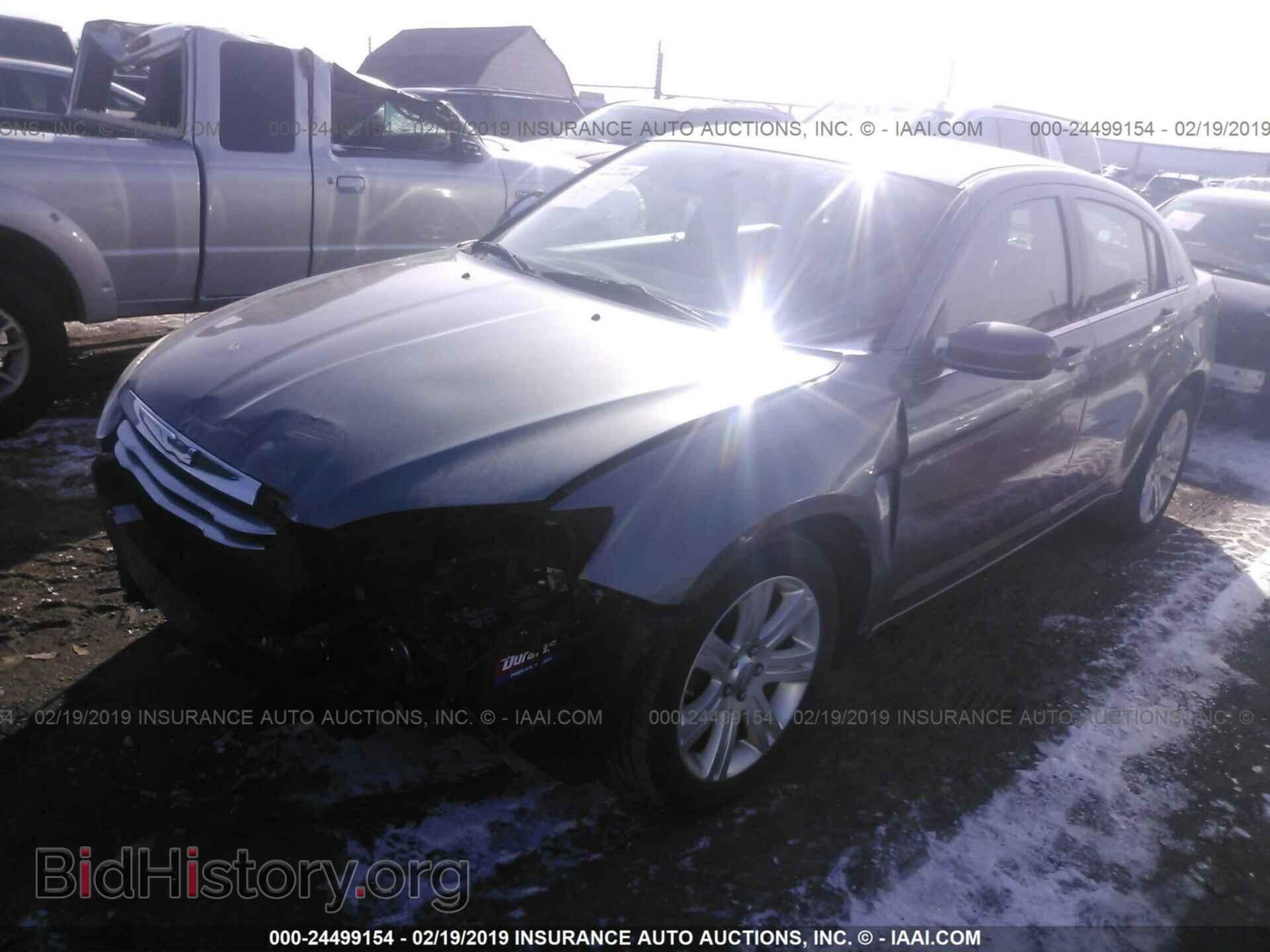 2013 CHRYSLER 200 - VIN: 1C3CCBABXDN704770 - Фото 2