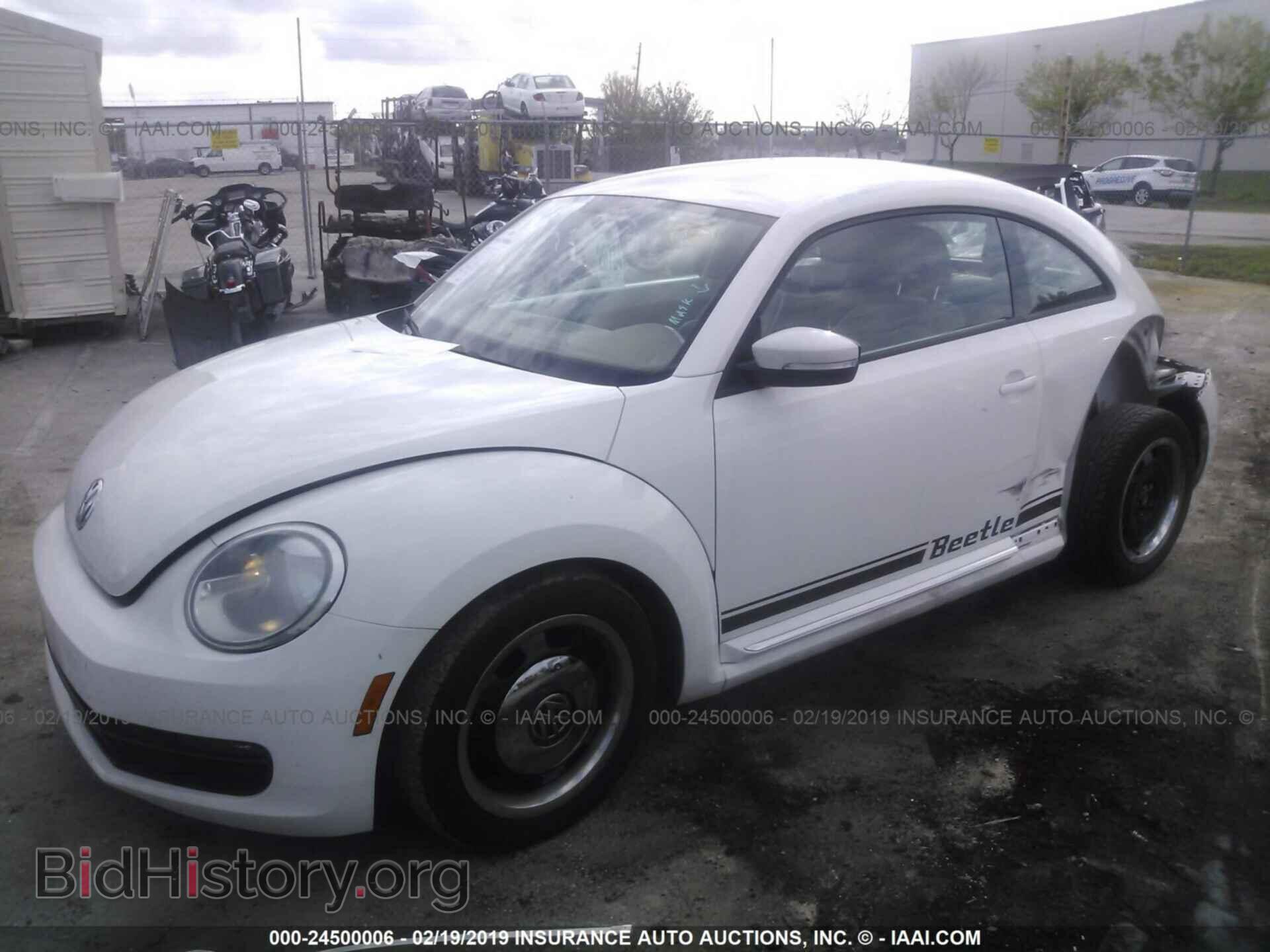 2012 VOLKSWAGEN BEETLE - VIN: 3VWJP7AT4CM661949 - Фото 2
