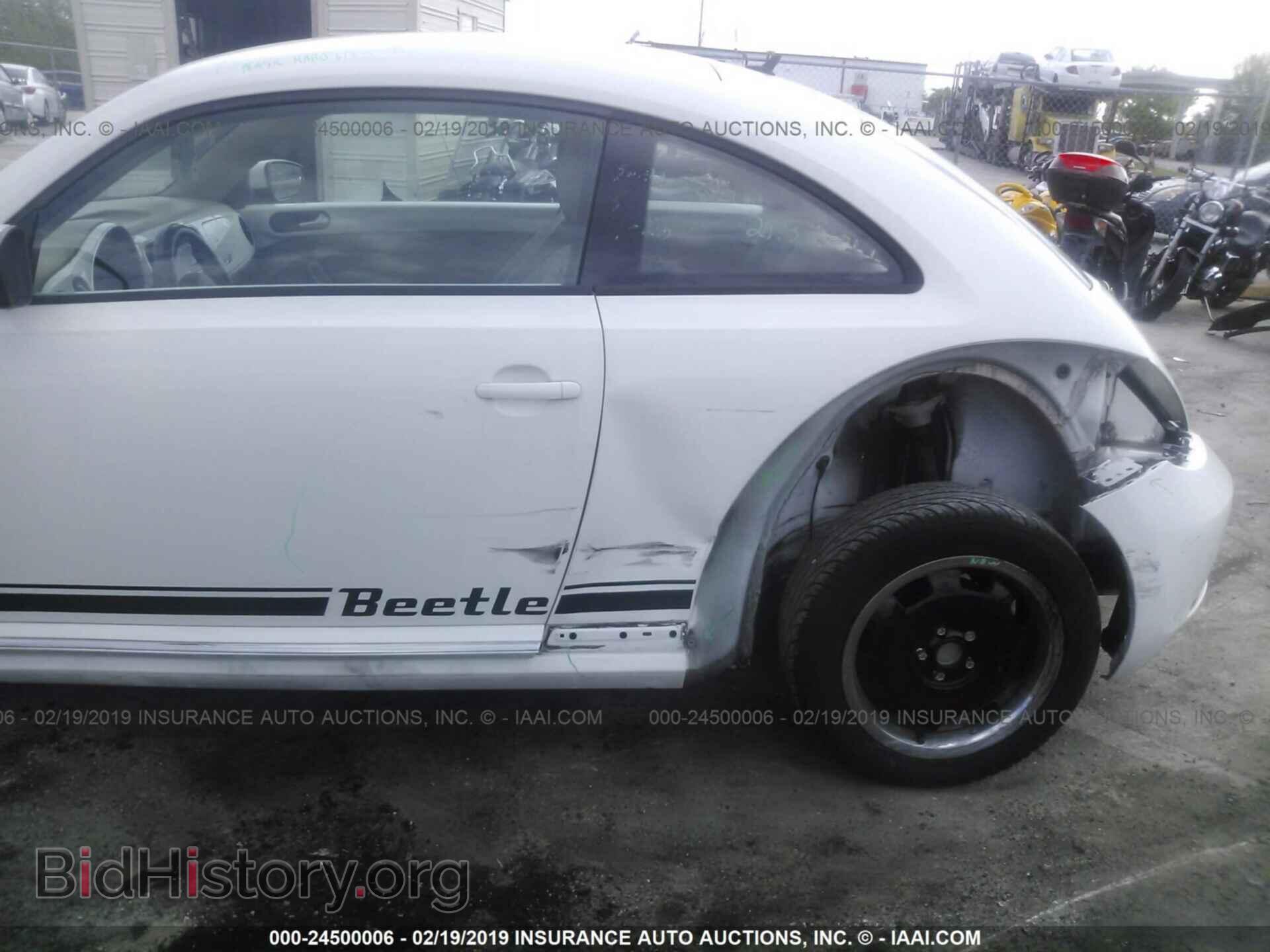2012 VOLKSWAGEN BEETLE - VIN: 3VWJP7AT4CM661949 - Фото 6