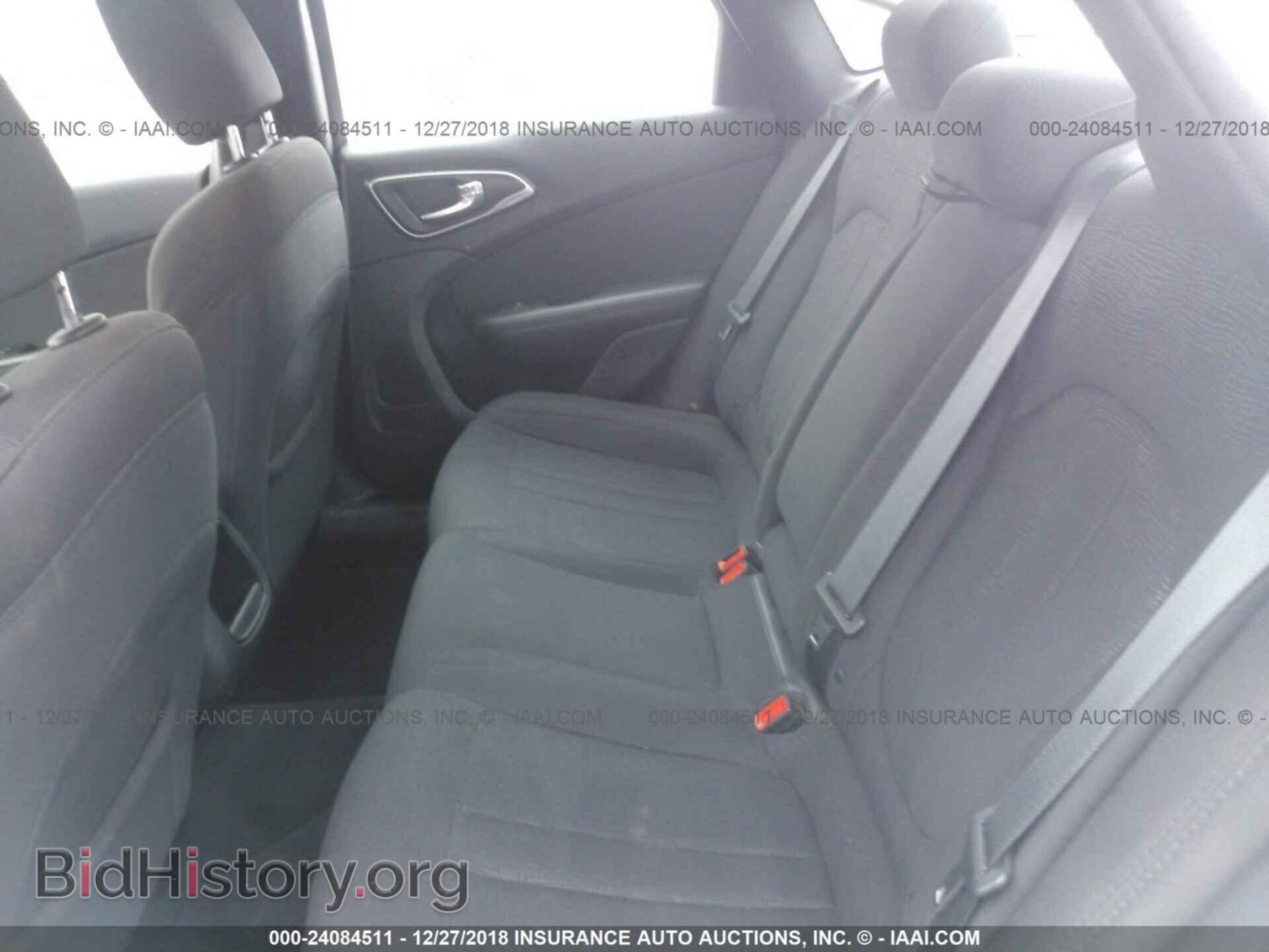 2016 CHRYSLER 200 - VIN: 1C3CCCAB2GN110636 - Фото 8