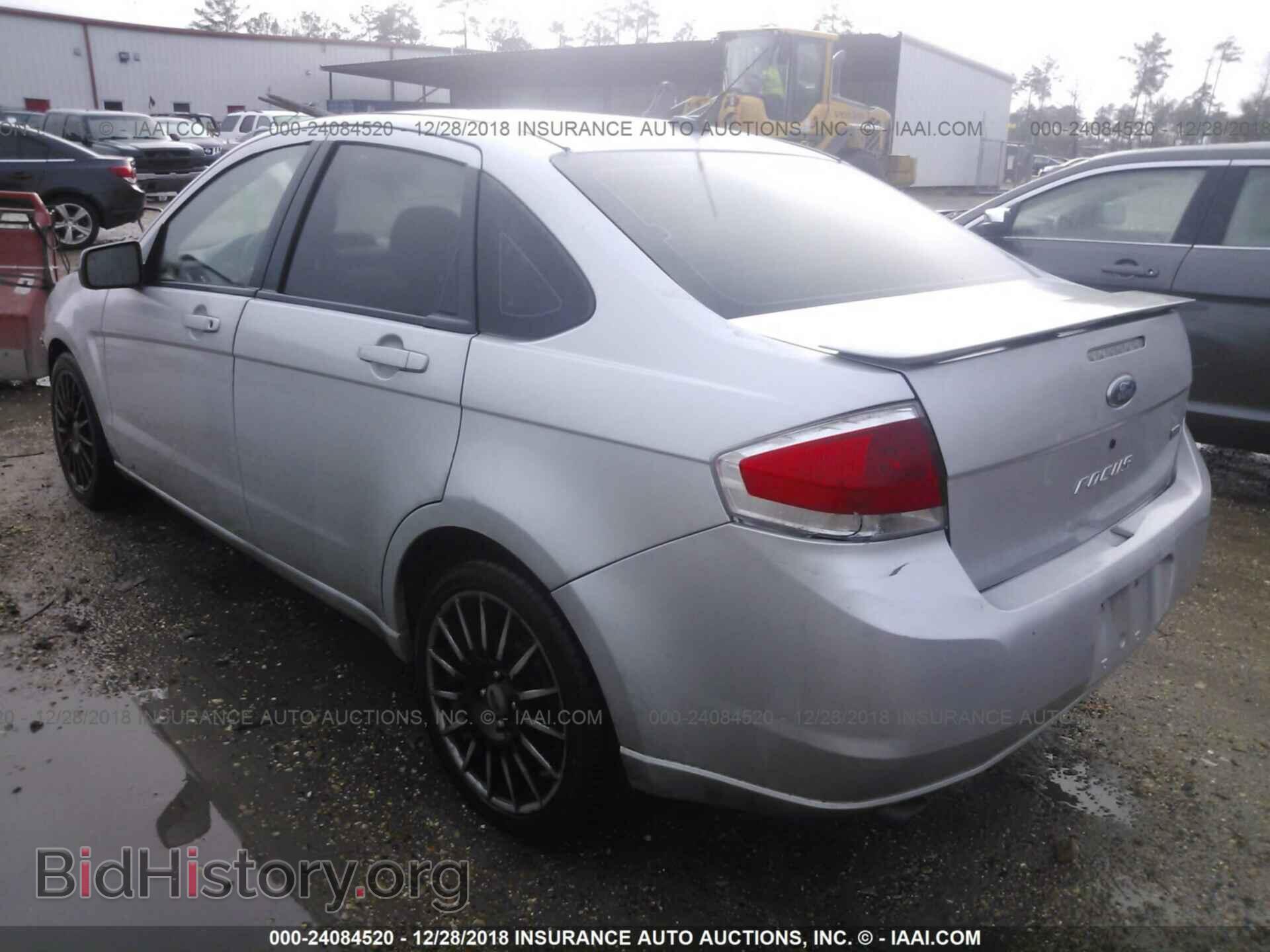 2009 FORD FOCUS - VIN: 1FAHP36NX9W102618 - Photo 3