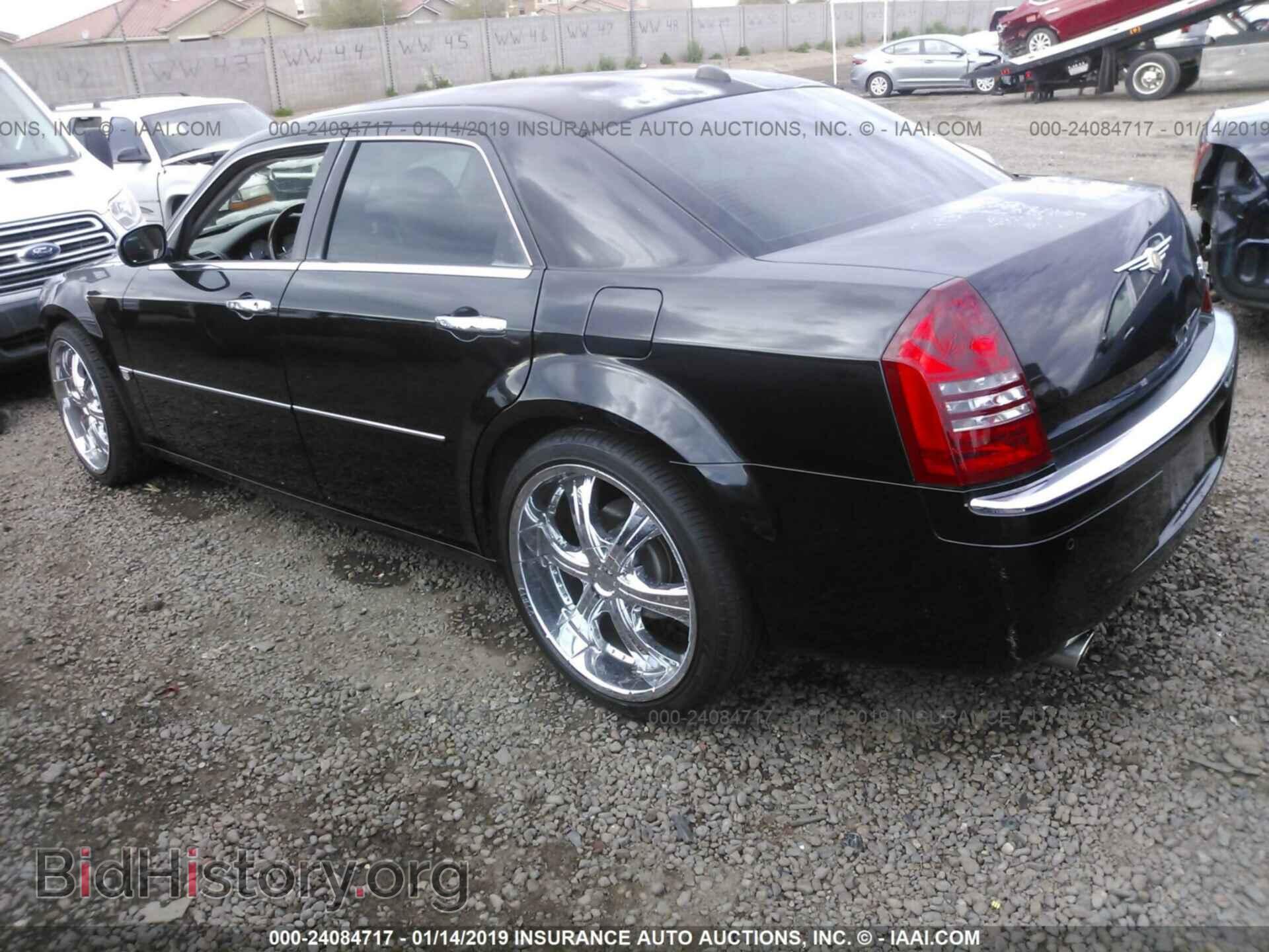 2005 CHRYSLER 300C - VIN: 2C3AA63H15H631885 - Фото 3