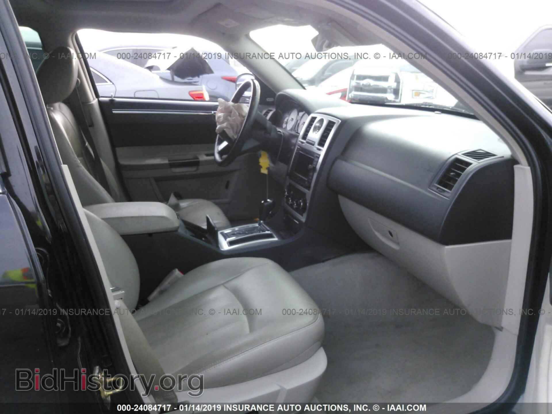 2005 CHRYSLER 300C - VIN: 2C3AA63H15H631885 - Фото 5