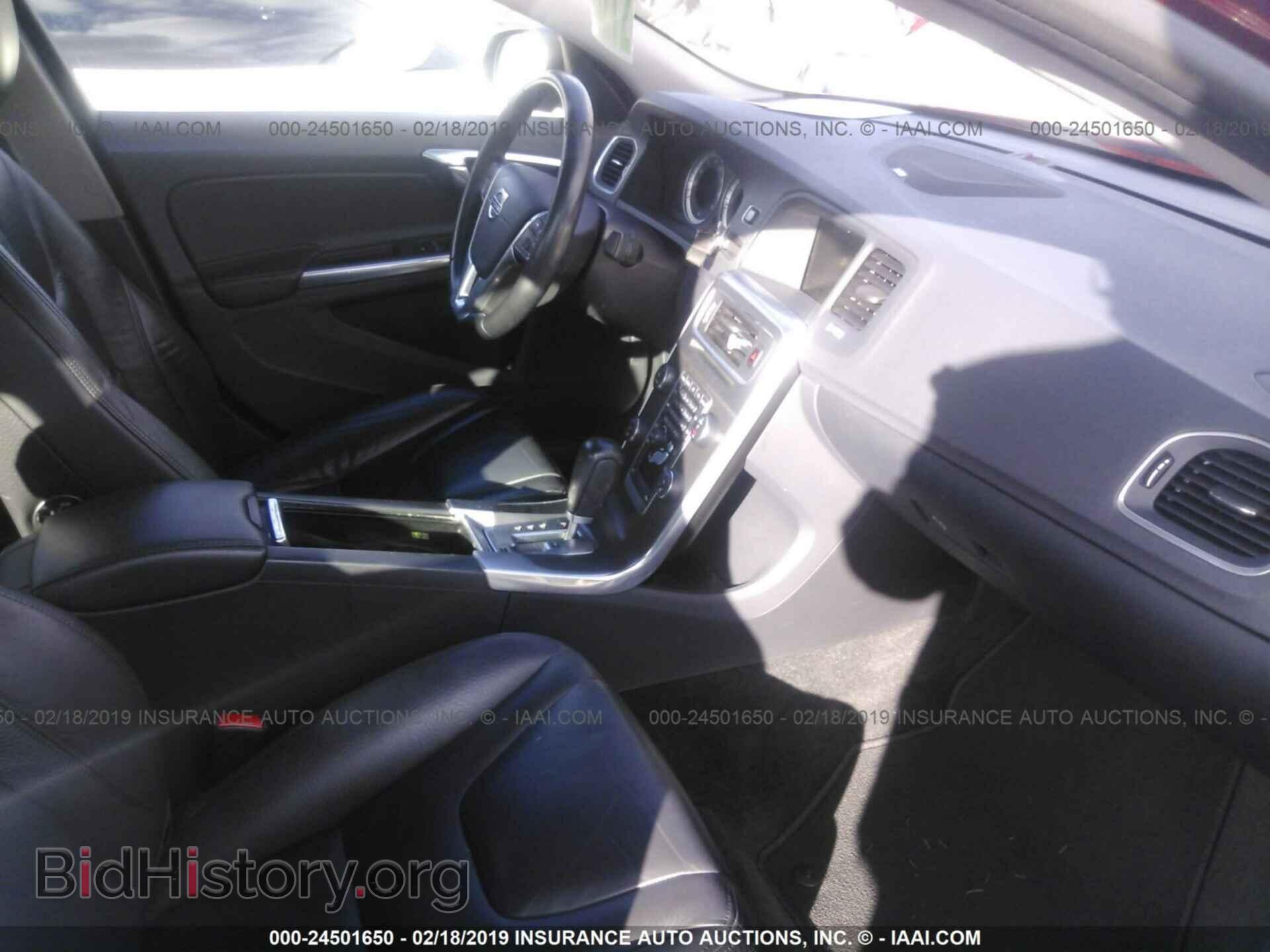 2011 VOLVO S60 - VIN: YV1902FH4B2012332 - Фото 5