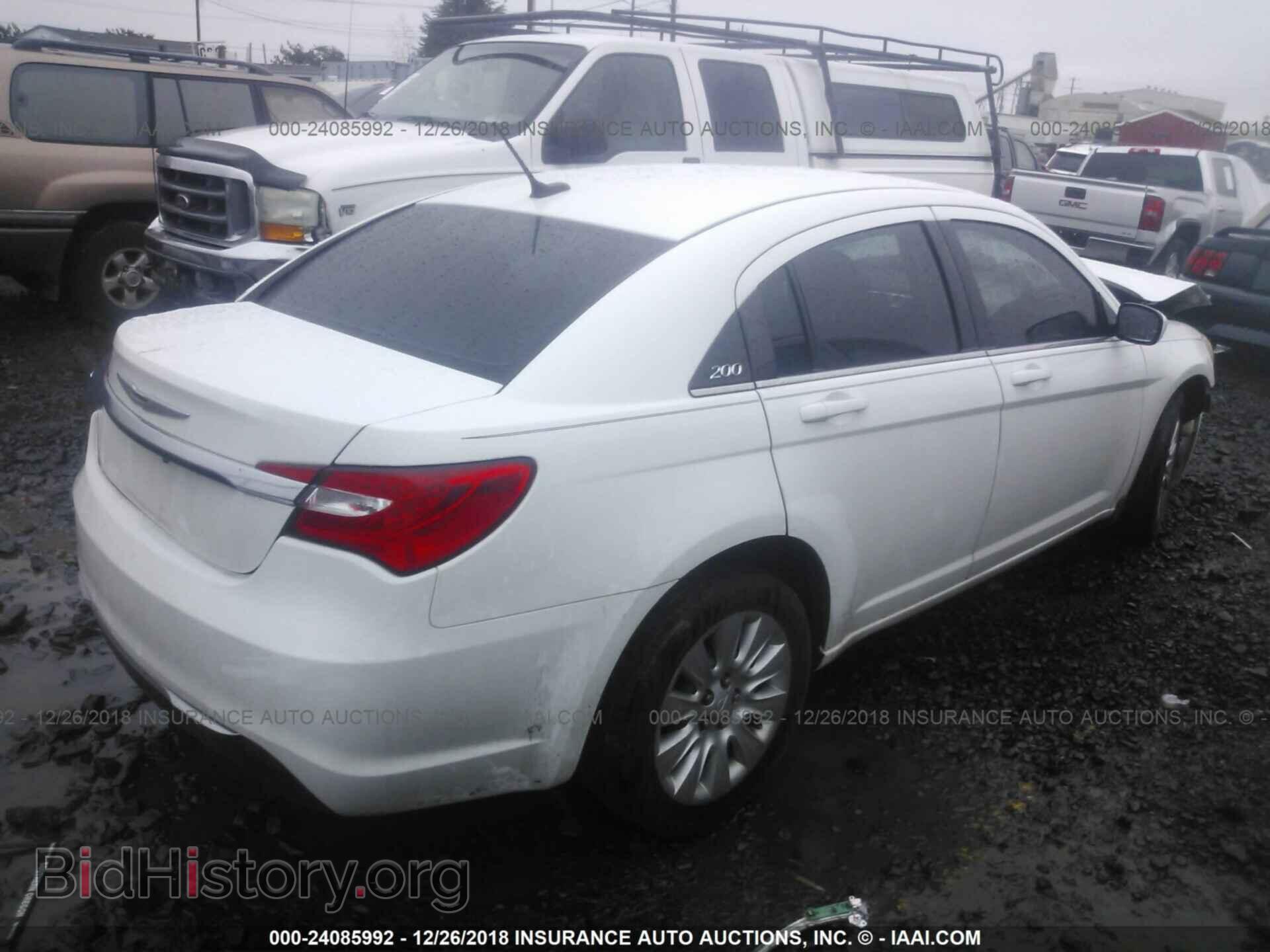 2013 CHRYSLER 200 - VIN: 1C3CCBAB8DN733412 - Фото 4