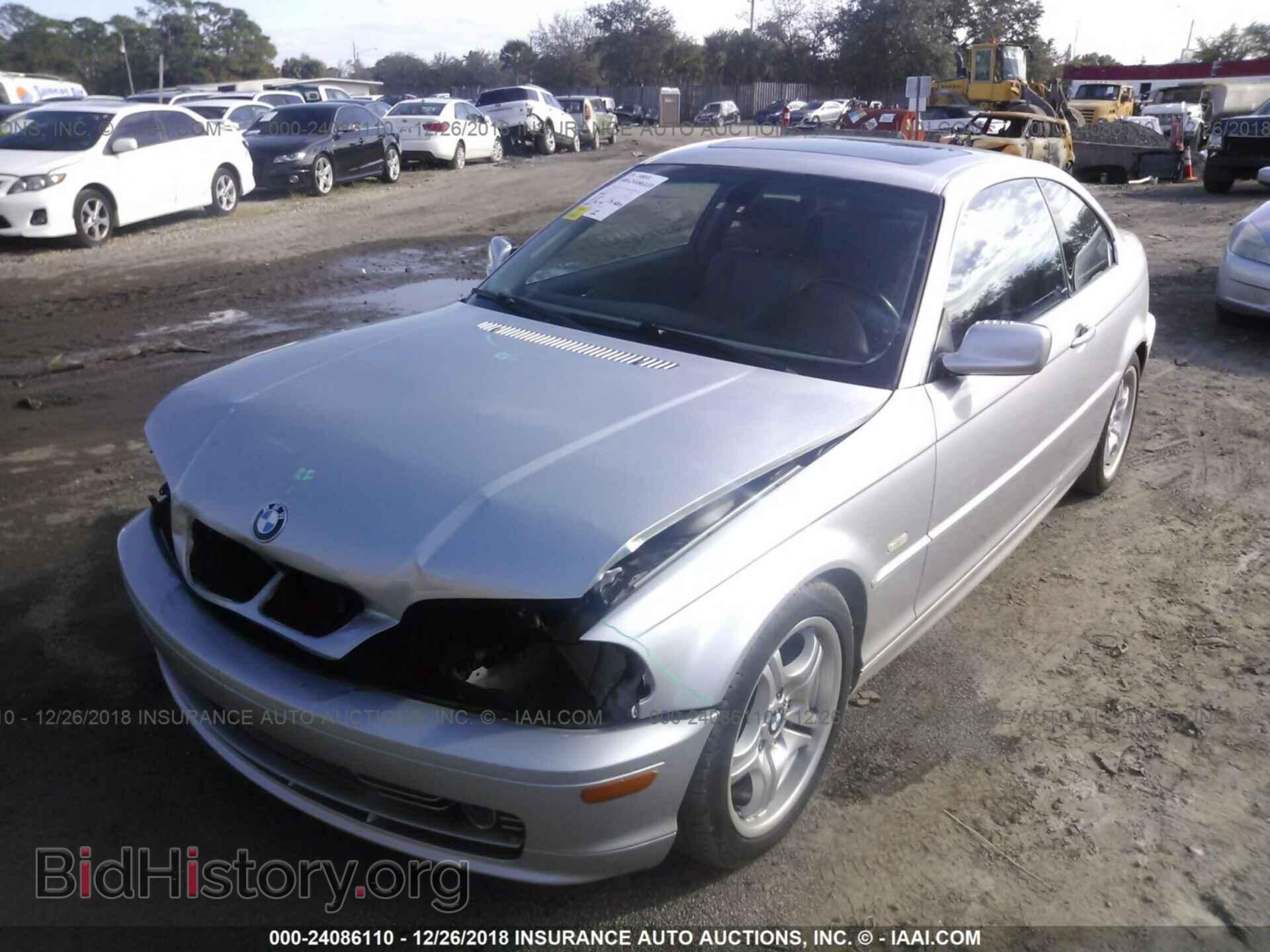 2003 BMW 330 - VIN: WBABN53403PH03552 - Photo 2