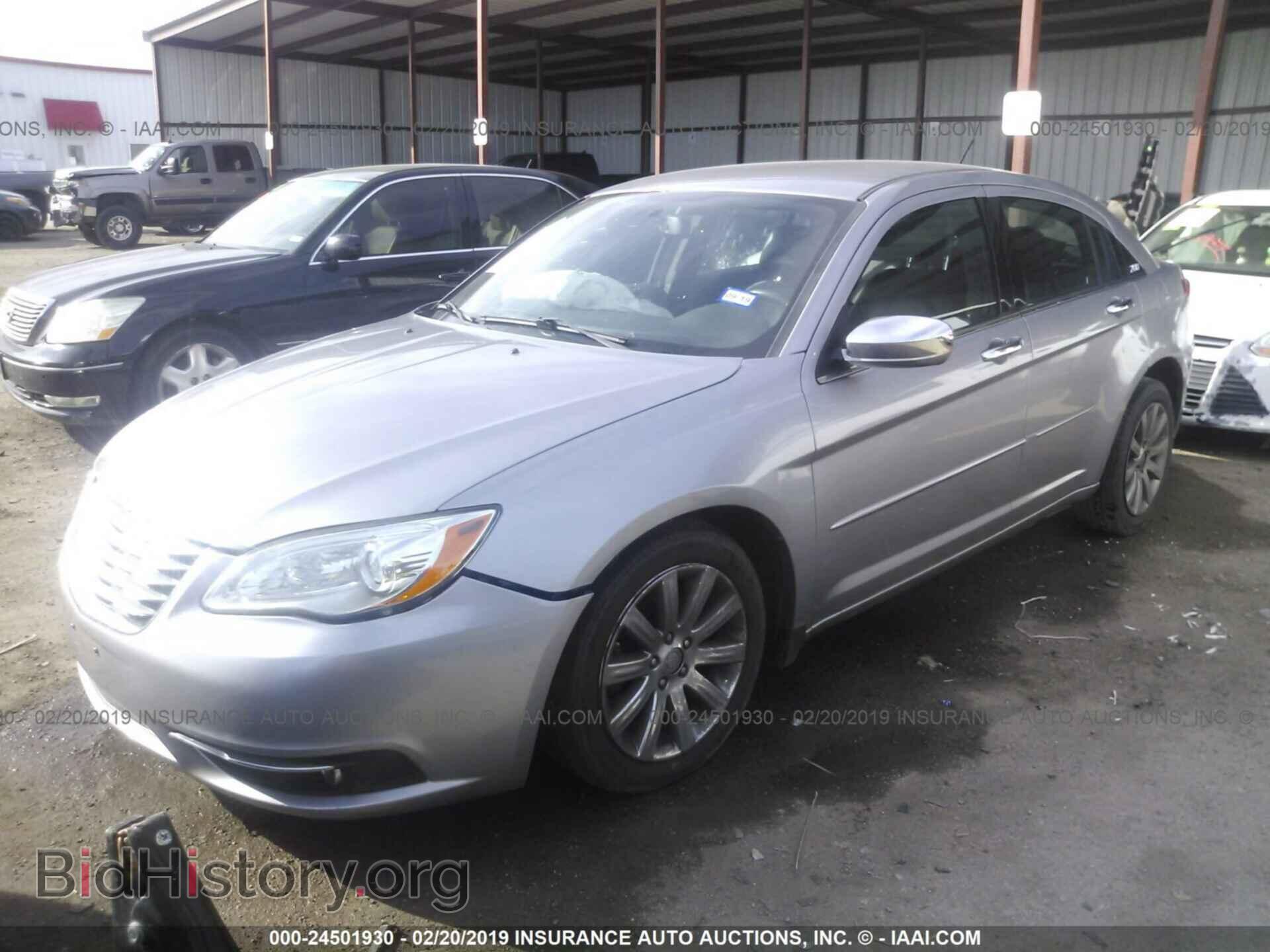 2013 CHRYSLER 200 - VIN: 1C3CCBCGXDN607707 - Photo 2