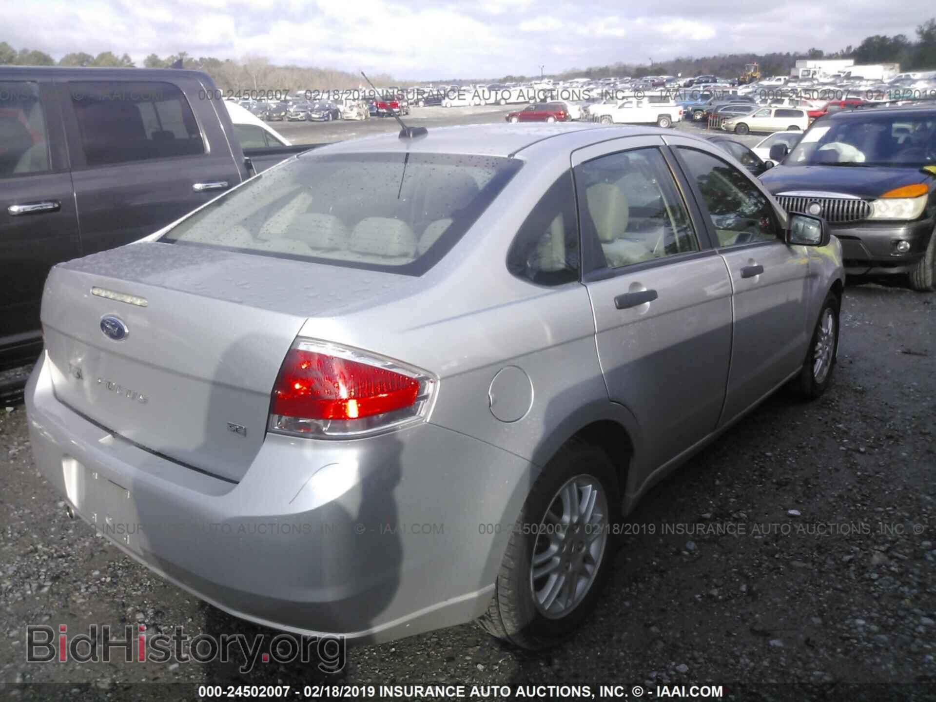 2010 FORD FOCUS - VIN: 1FAHP3FN2AW294363 - Photo 4