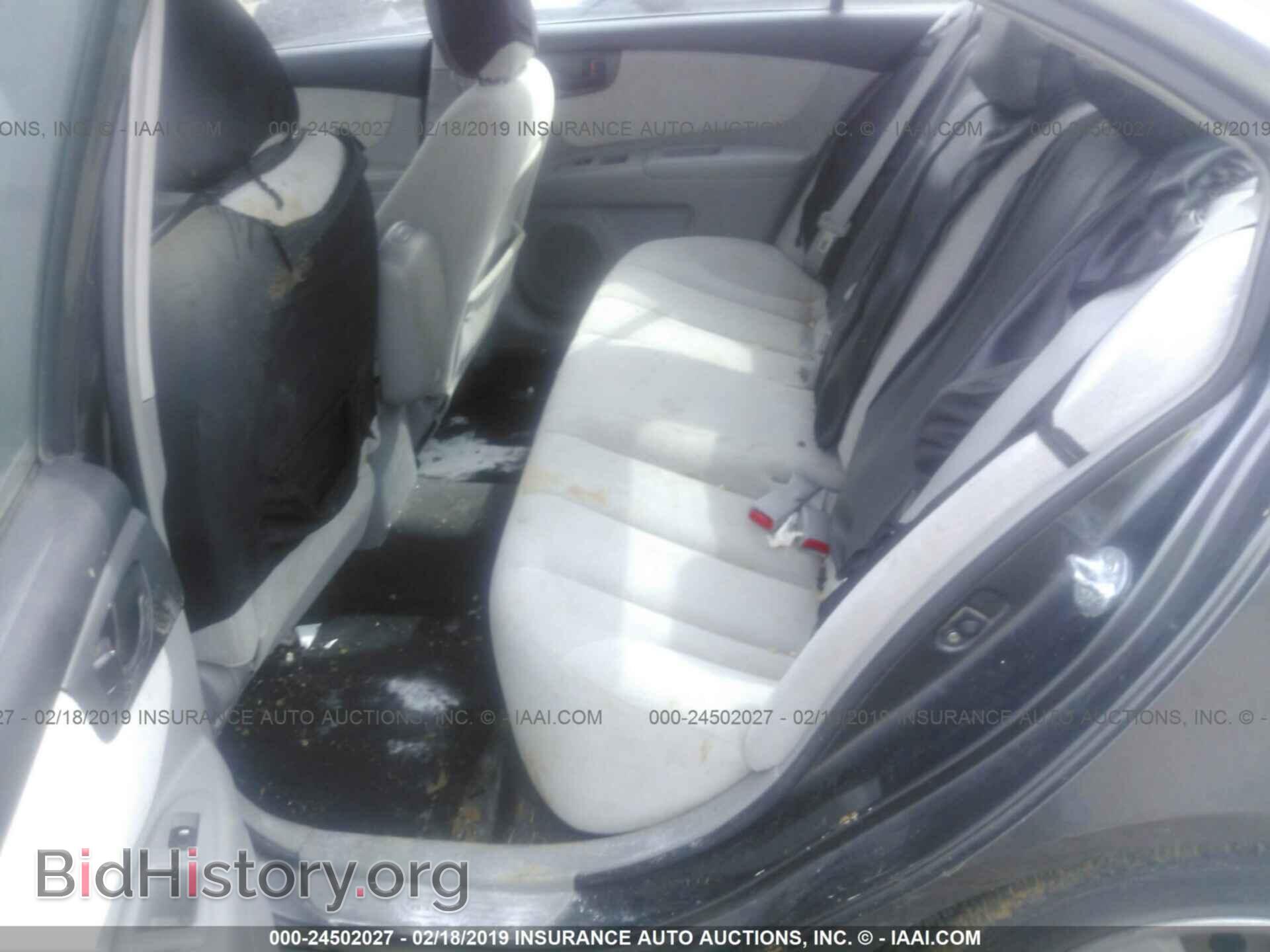 2008 KIA OPTIMA - VIN: KNAGE123085242389 - Фото 8