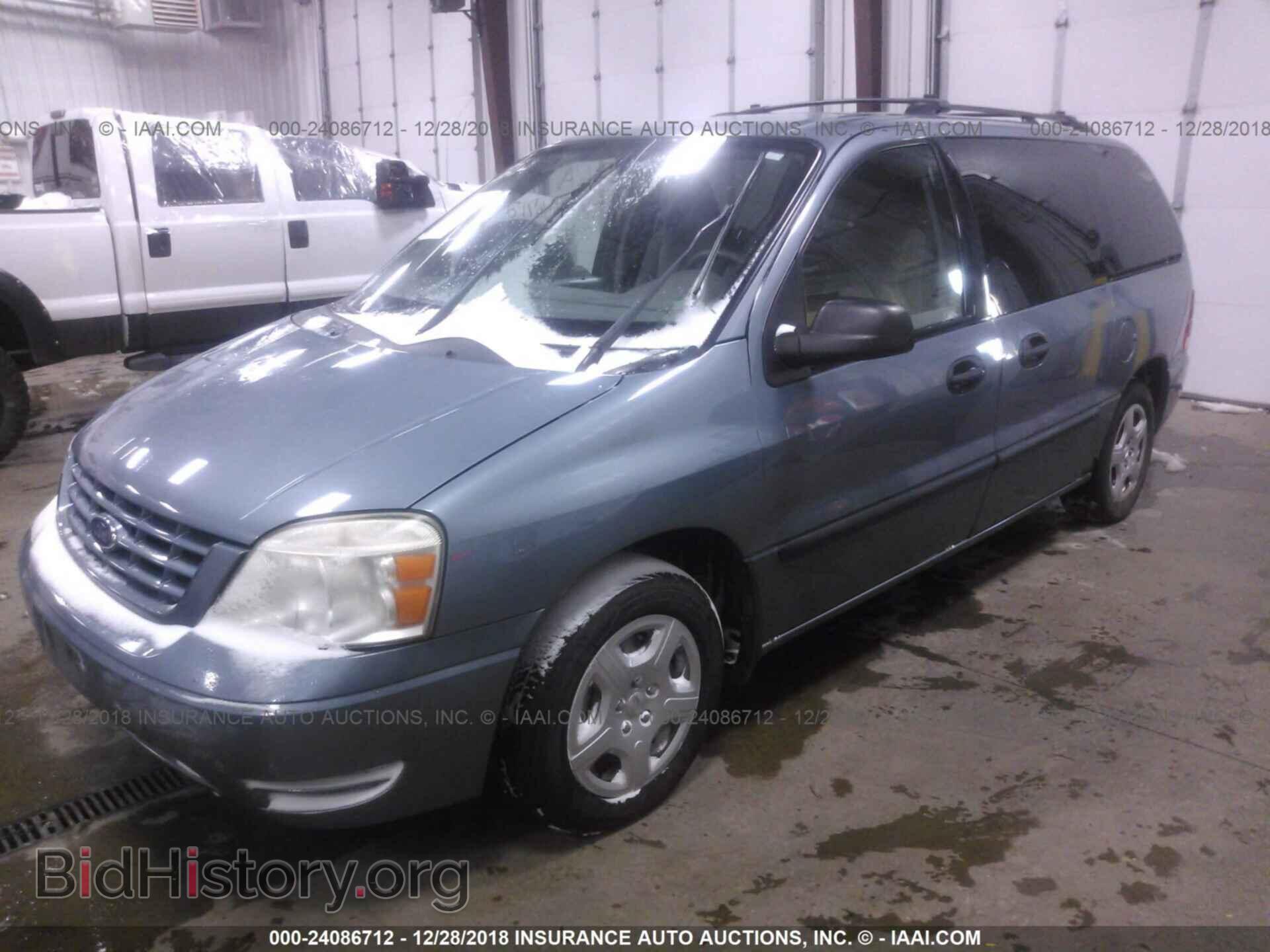 2005 FORD FREESTAR - VIN: 2FMZA51655BA58725 - Фото 2