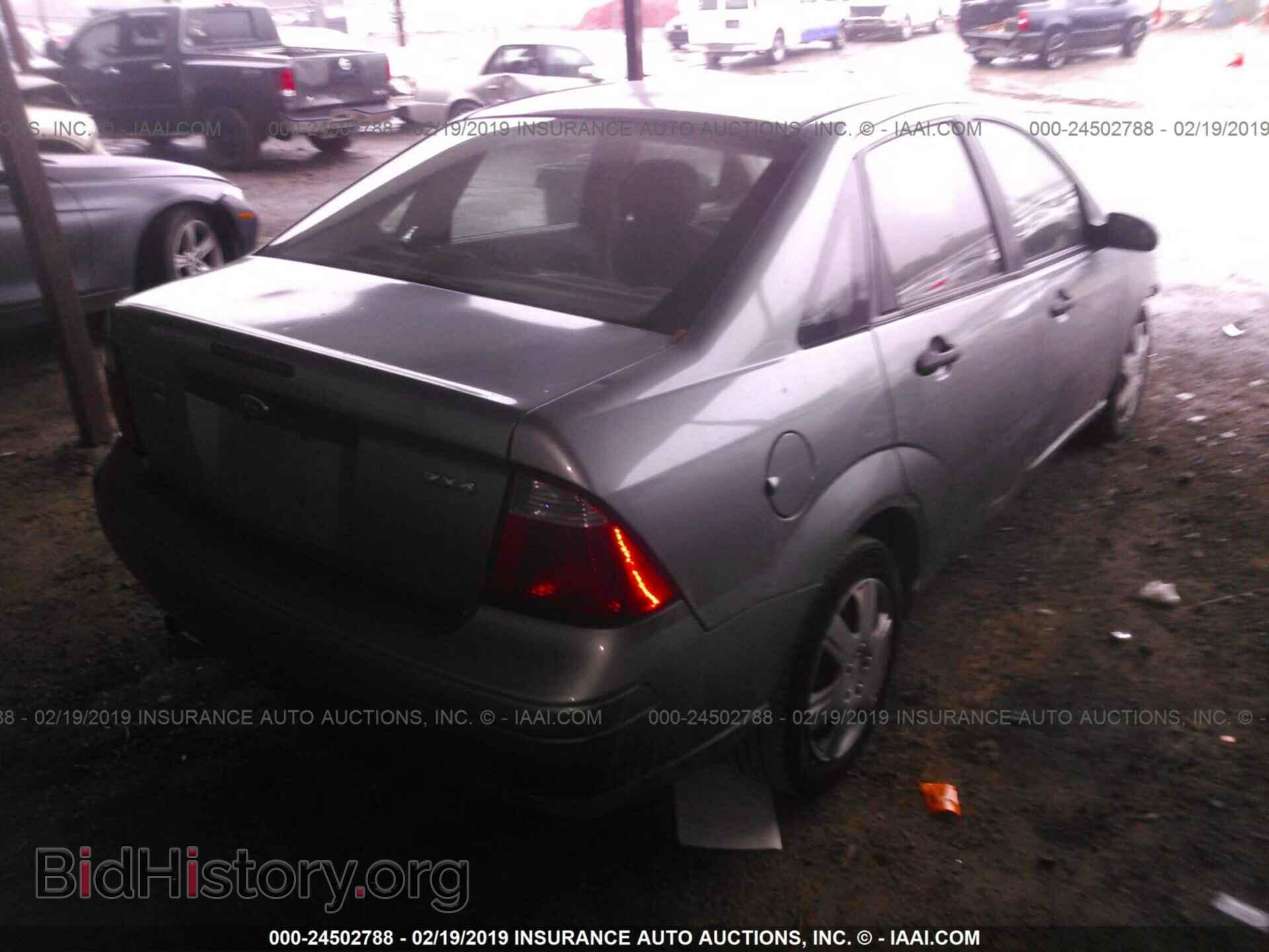 2005 FORD FOCUS - VIN: 1FAFP34N35W197141 - Фото 4