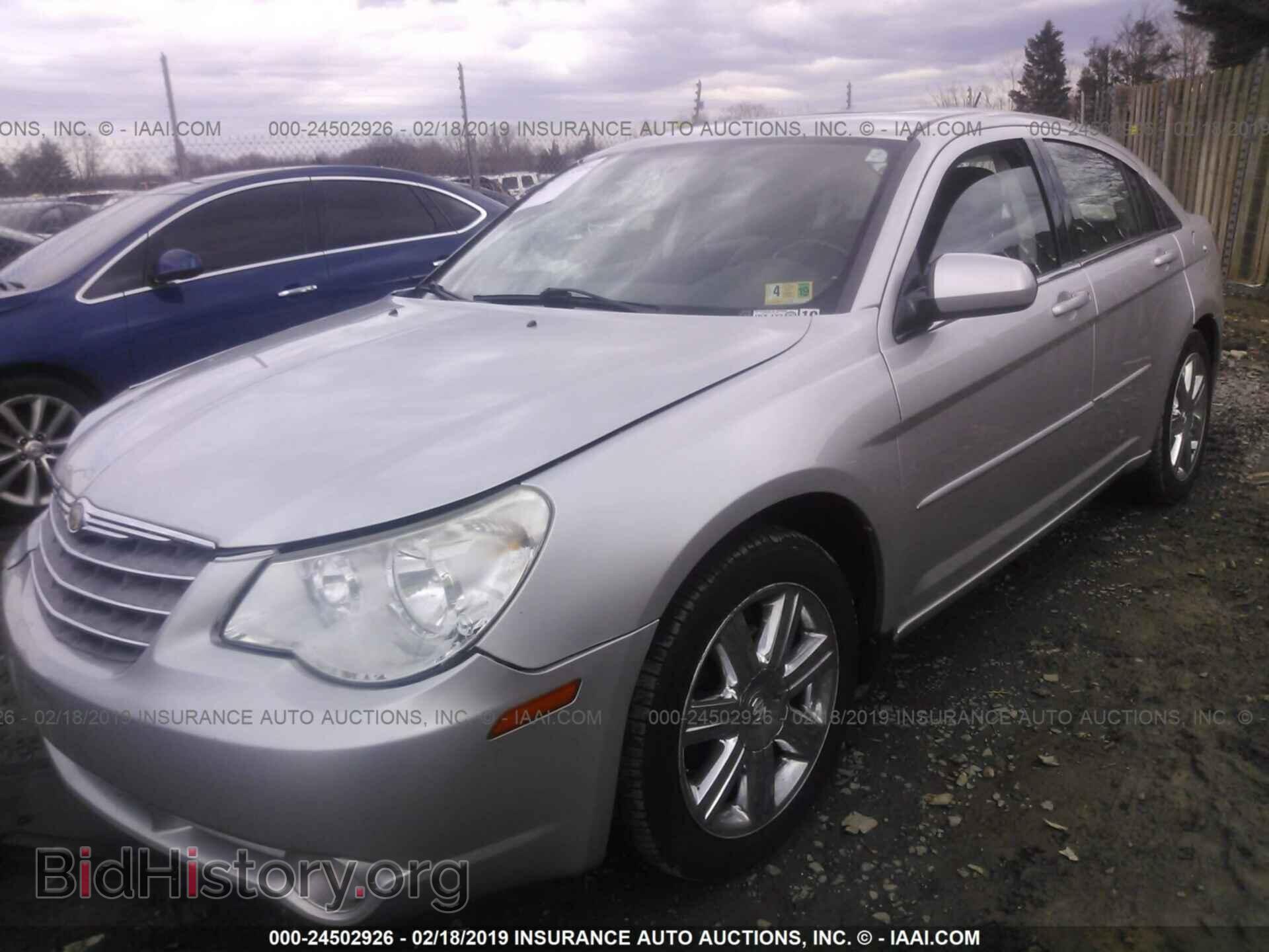 2010 CHRYSLER SEBRING - VIN: 1C3CC5FV5AN134922 - Фото 2