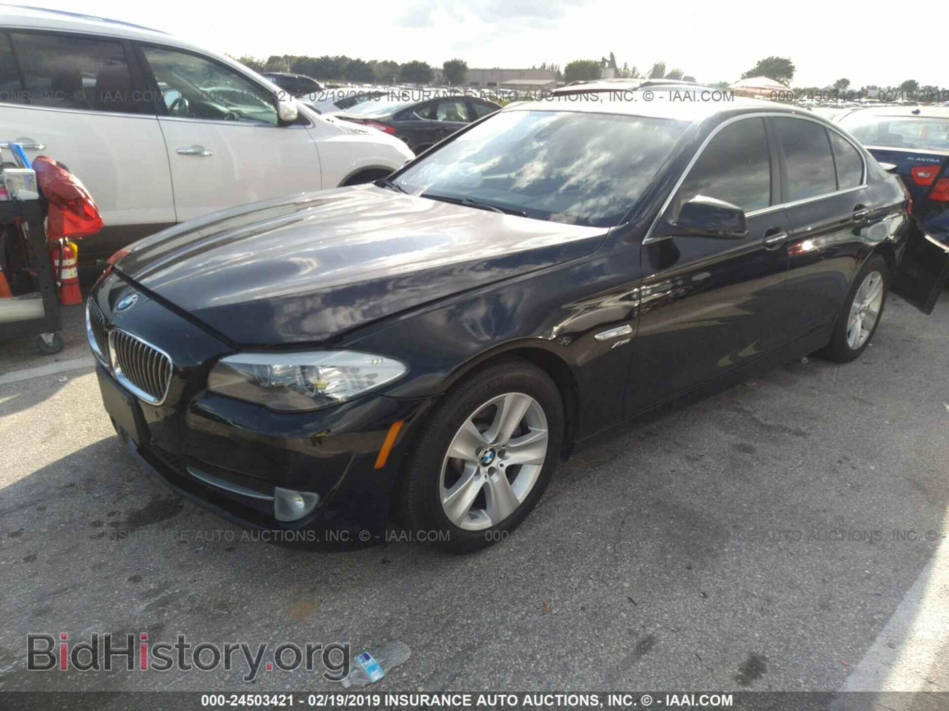 2012 BMW 528 - VIN: WBAXH5C54CDW11025 - Фото 2