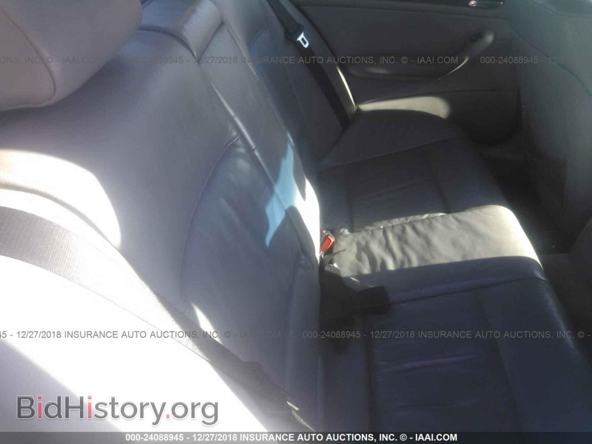2001 BMW 330 - VIN: WBAAV53401FJ66676 - Фото 8
