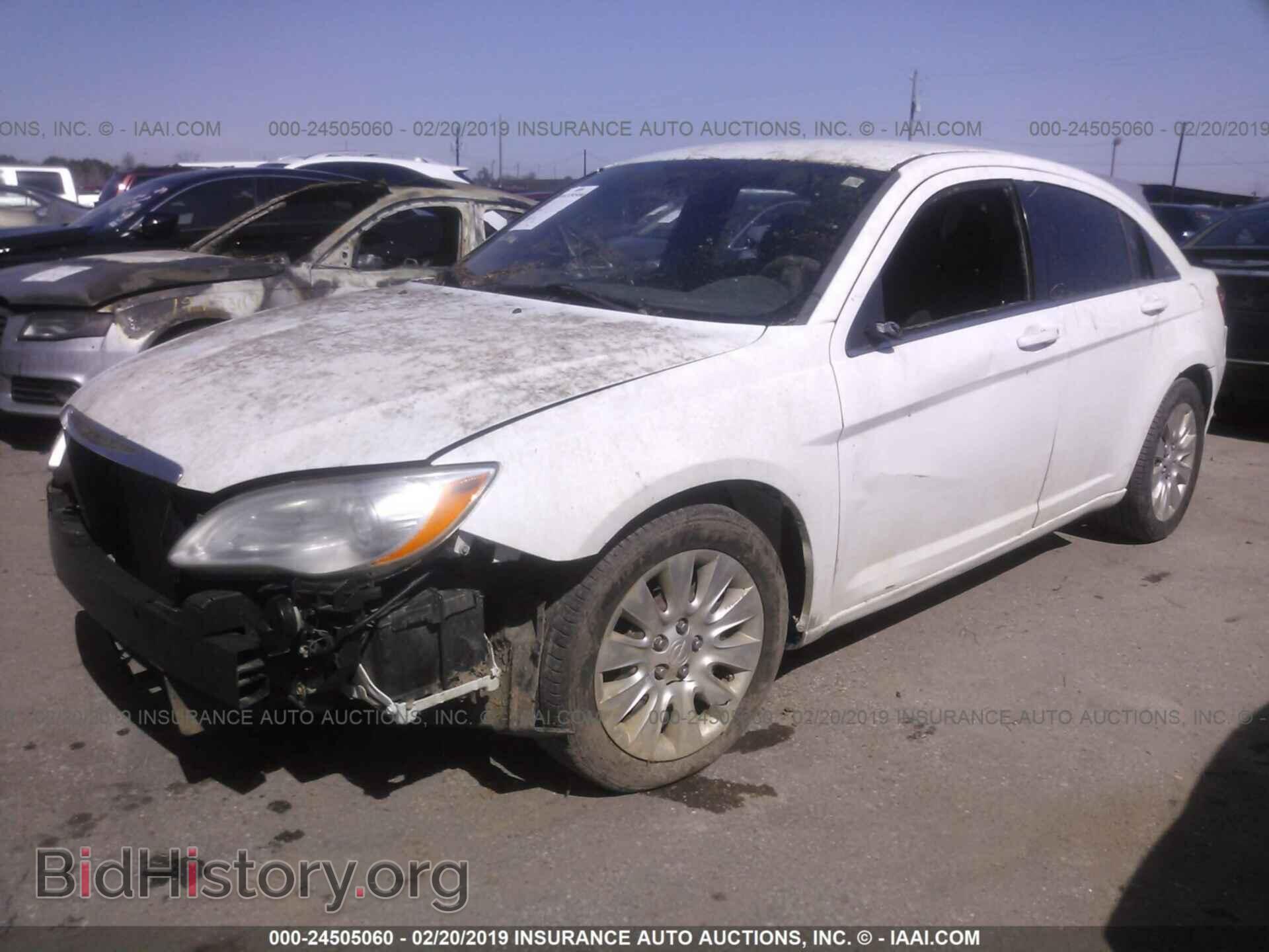 2012 CHRYSLER 200 - VIN: 1C3CCBAB5CN226143 - Фото 2