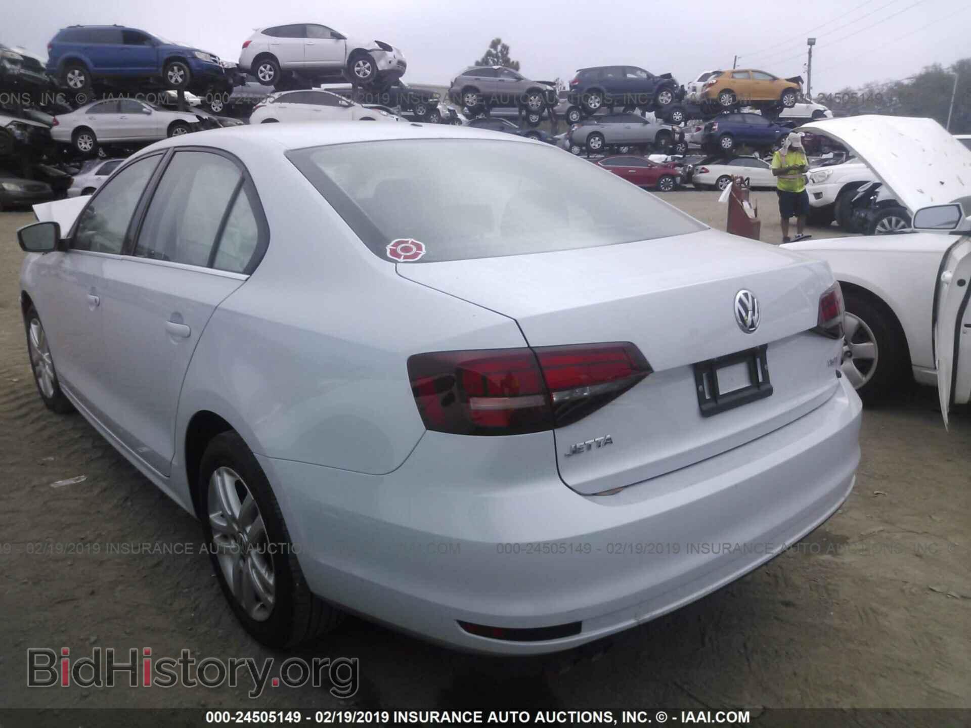 2017 VOLKSWAGEN JETTA - VIN: 3VW2B7AJ6HM379482 - Photo 3