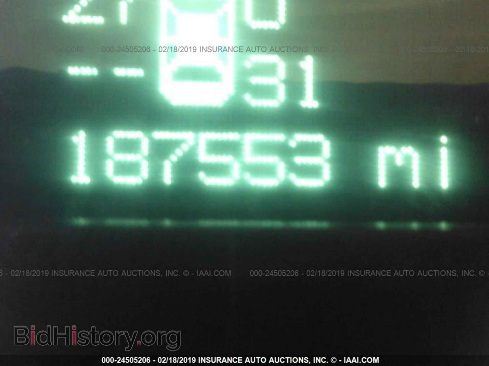 2006 CHRYSLER 300C - VIN: 2C3KA63H76H110238 - Фото 7