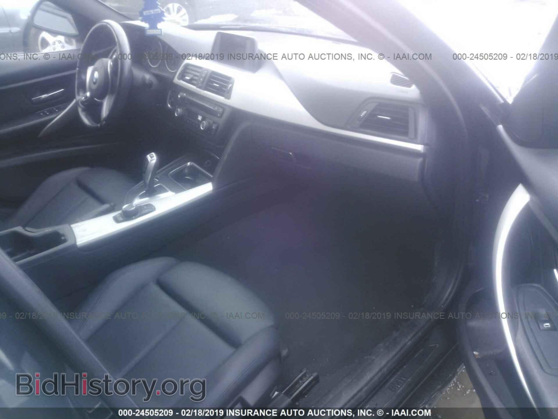 2014 BMW 320 - VIN: WBA3C3G57ENS70860 - Фото 5