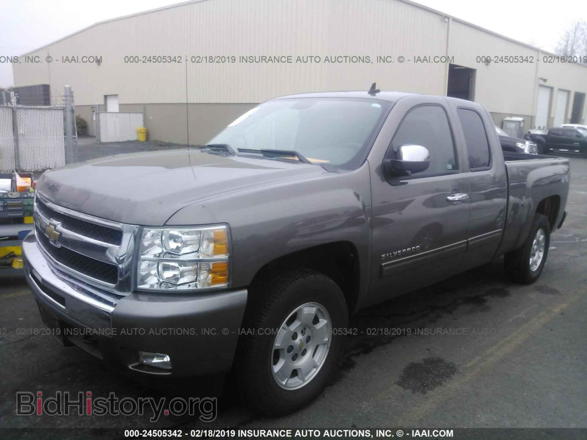 2011 CHEVROLET SILVERADO - VIN: 1GCRKSE38BZ332749 - Фото 2