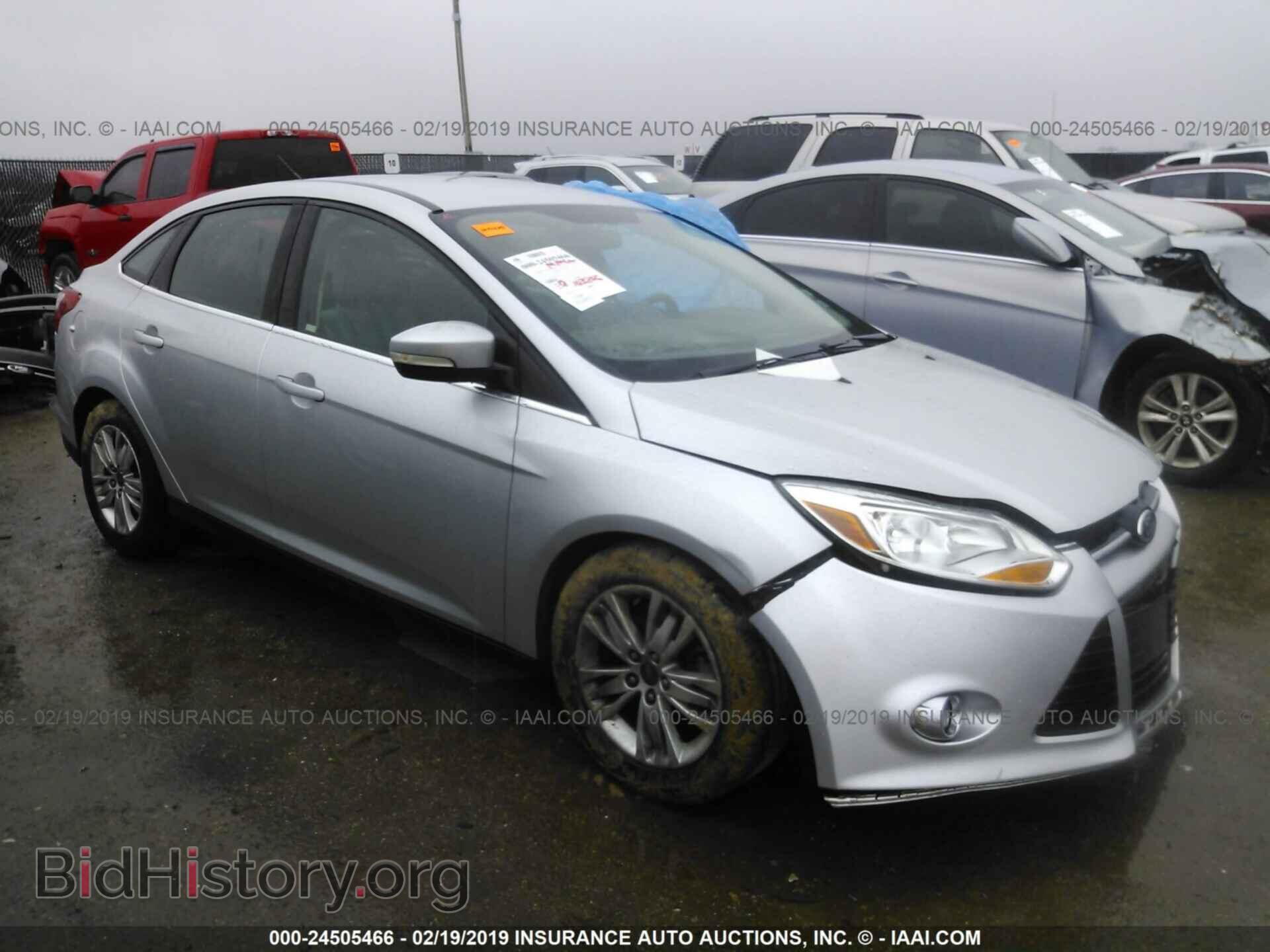 Photo 1FAHP3H28CL393759 - FORD FOCUS 2012