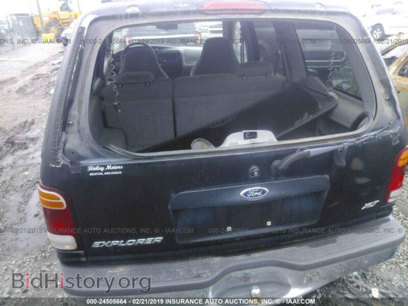 1998 Ford EXPLORER (VIN 1FMZU34X5WZB09221) — photo 6 of 10