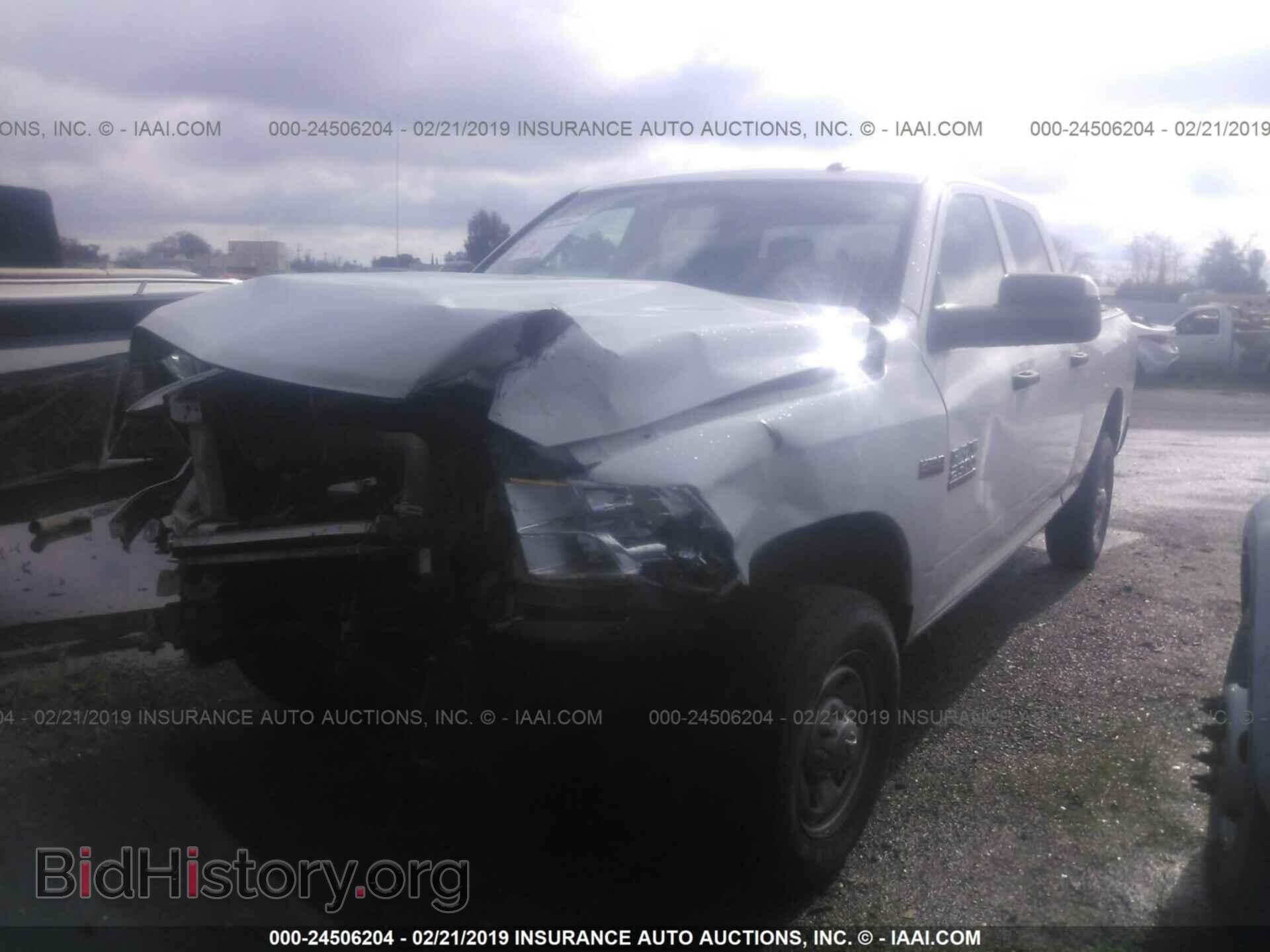 2014 RAM 2500 - VIN: 3C6TR4CT4EG327981 - Photo 2