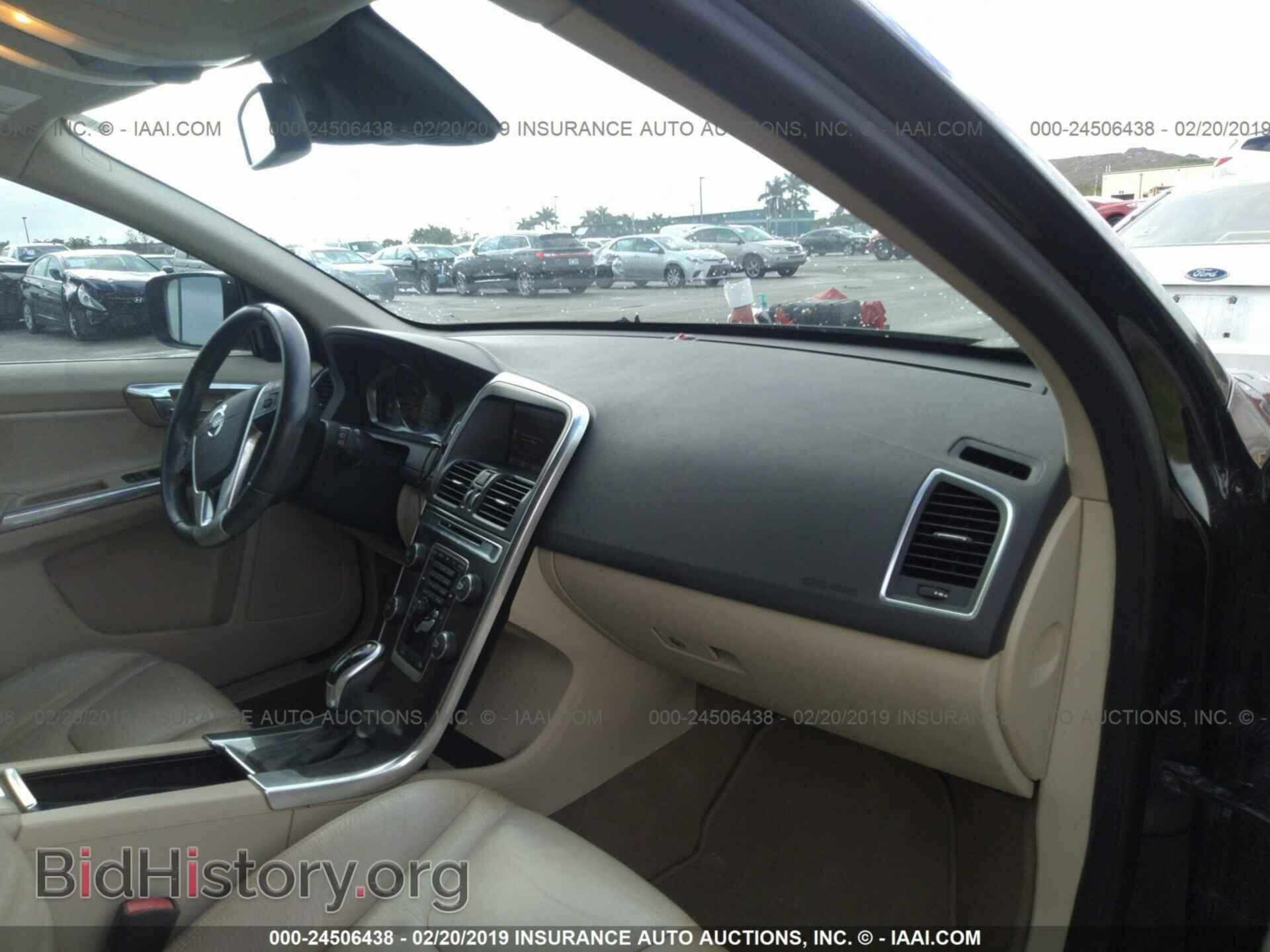 2014 VOLVO XC60 - VIN: YV4952DL8E2515863 - Фото 5