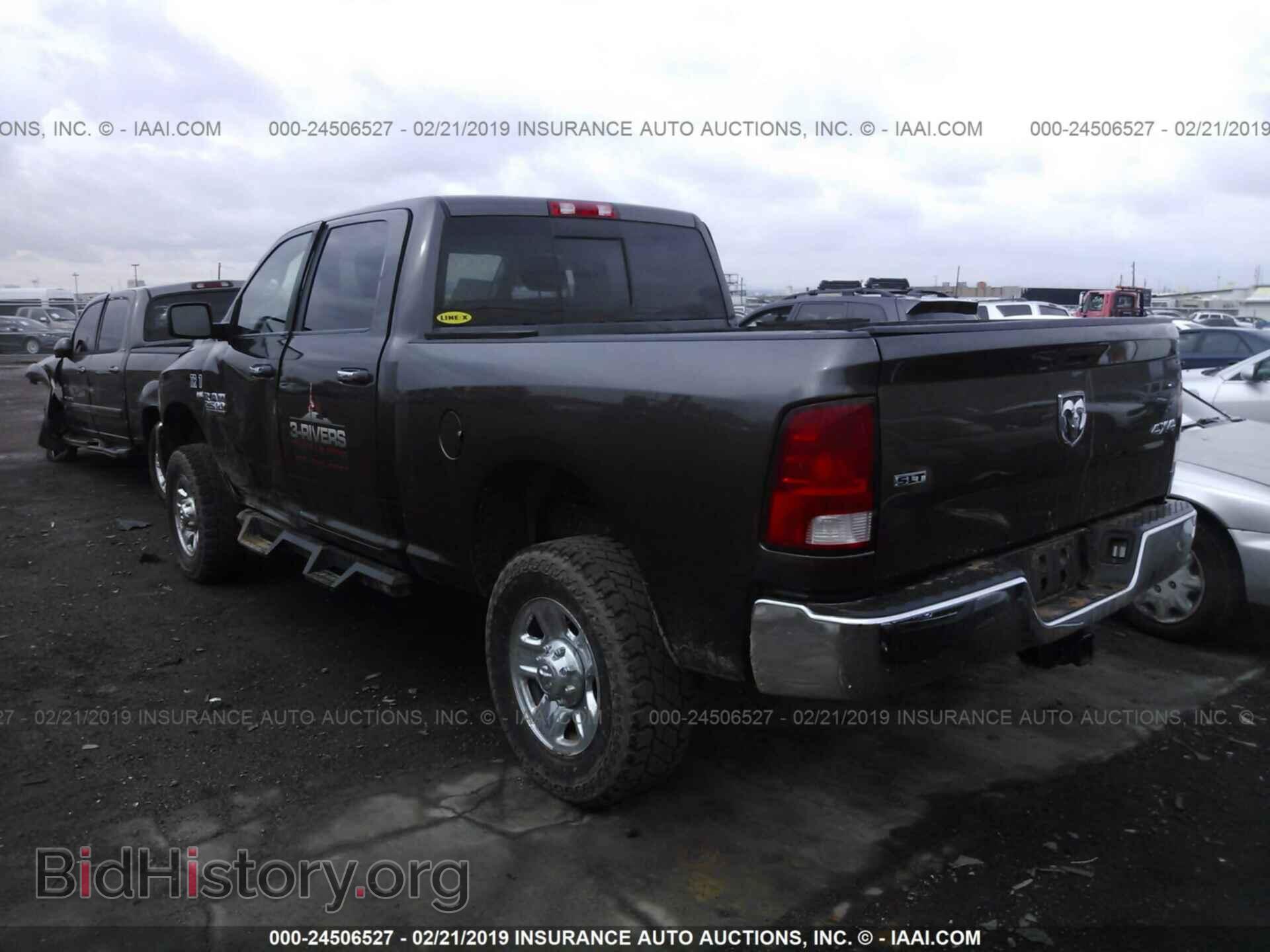 2016 RAM 2500 - VIN: 3C6TR5DT9GG198885 - Фото 3