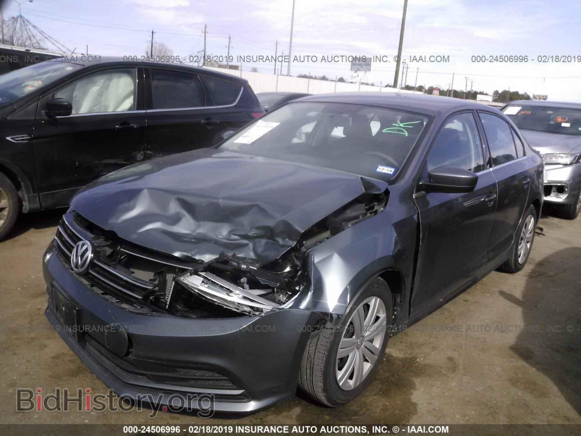 2017 VOLKSWAGEN JETTA - VIN: 3VW2B7AJ7HM273252 - Photo 2