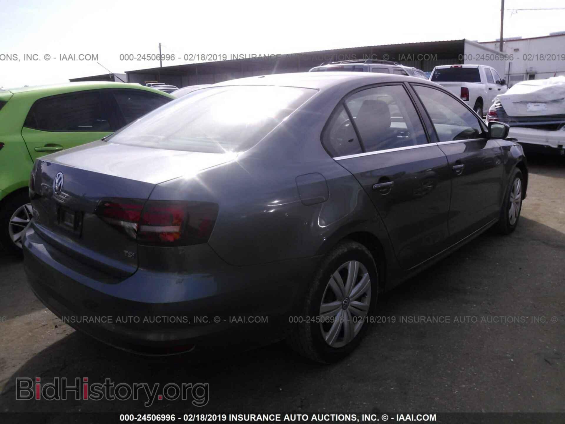 2017 VOLKSWAGEN JETTA - VIN: 3VW2B7AJ7HM273252 - Photo 4