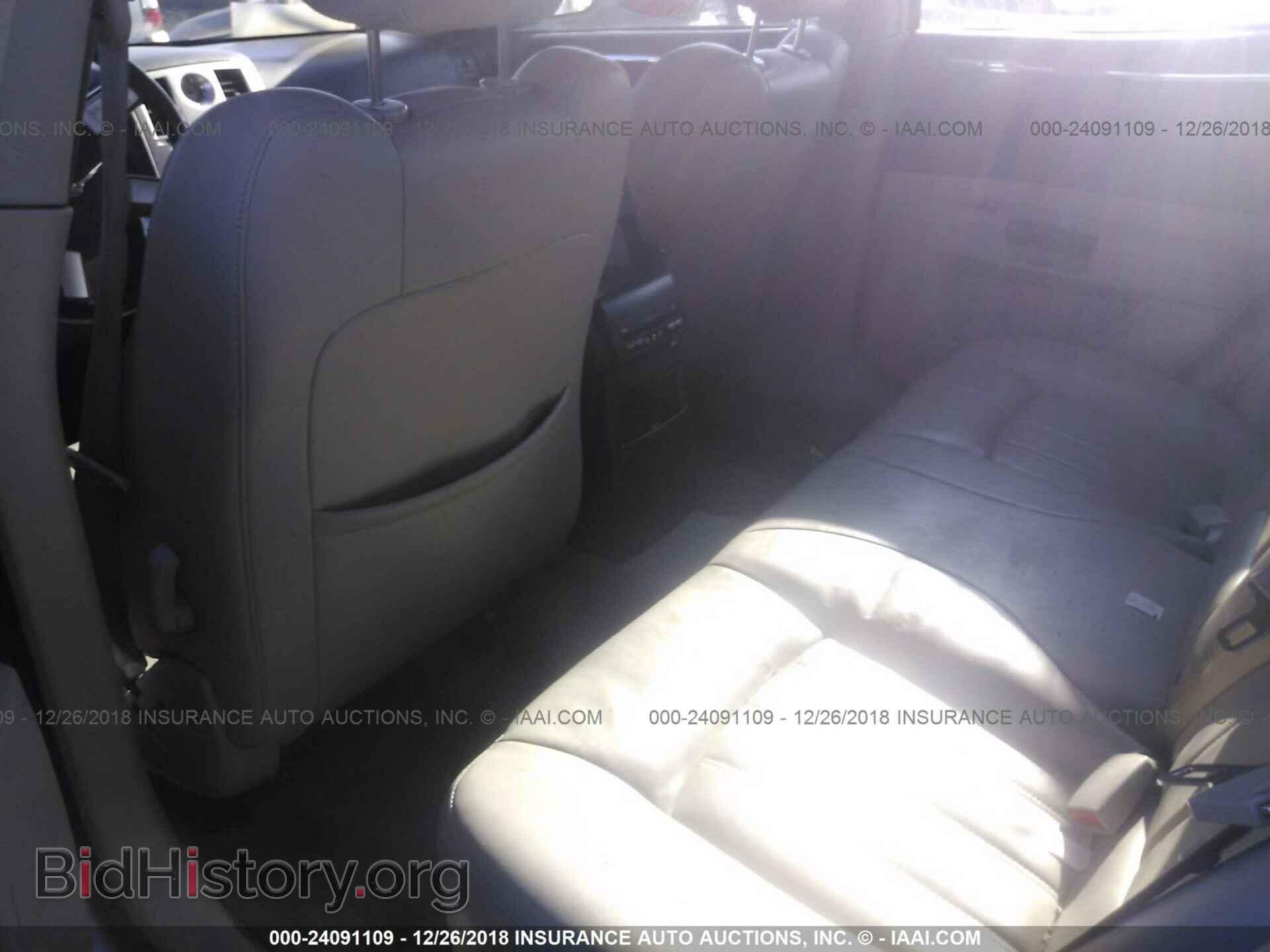 2006 CHRYSLER 300C - VIN: 2C3KA63H46H299561 - Фото 8