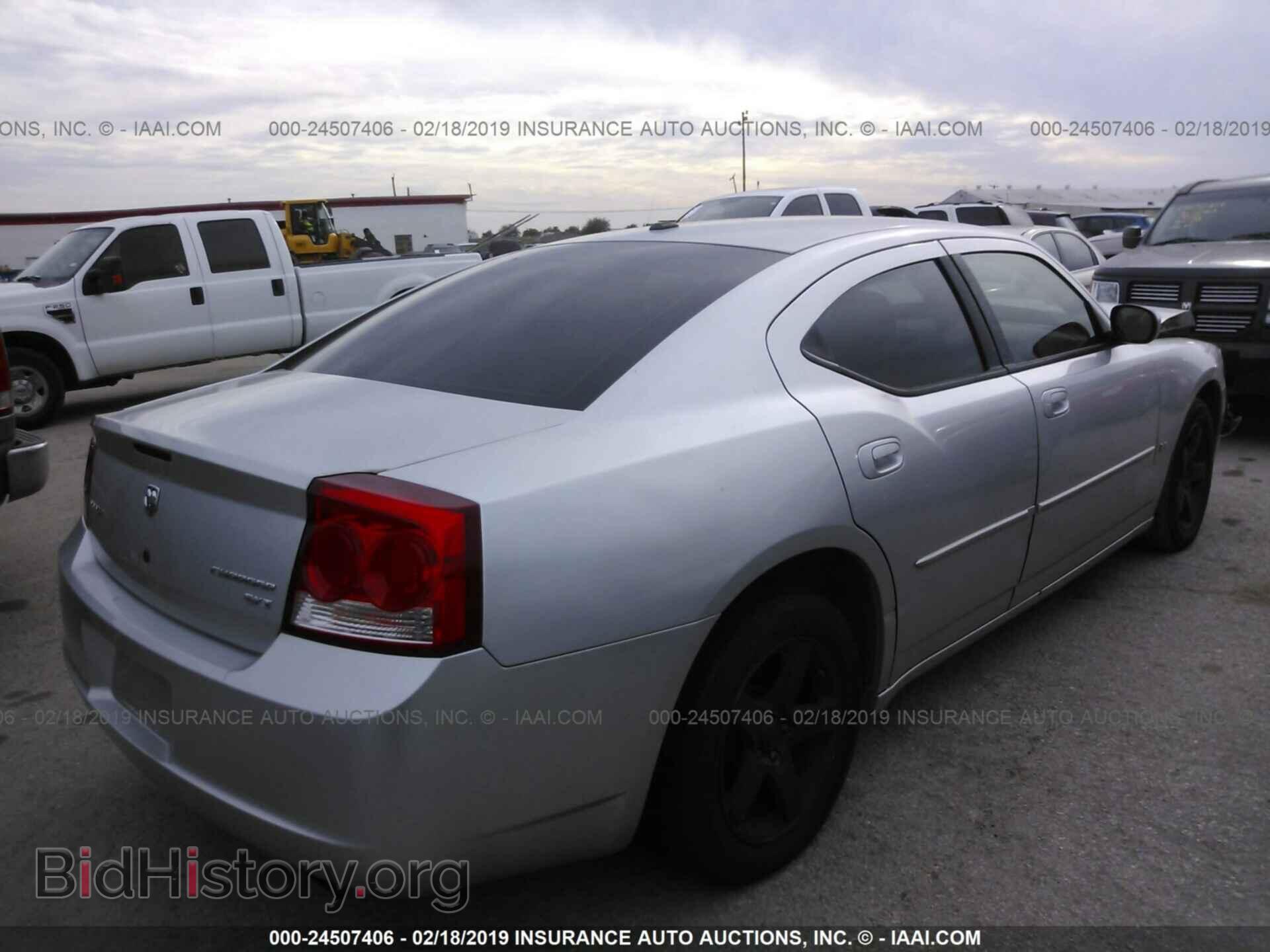 2010 DODGE CHARGER - VIN: 2B3CA3CVXAH263811 - Фото 4