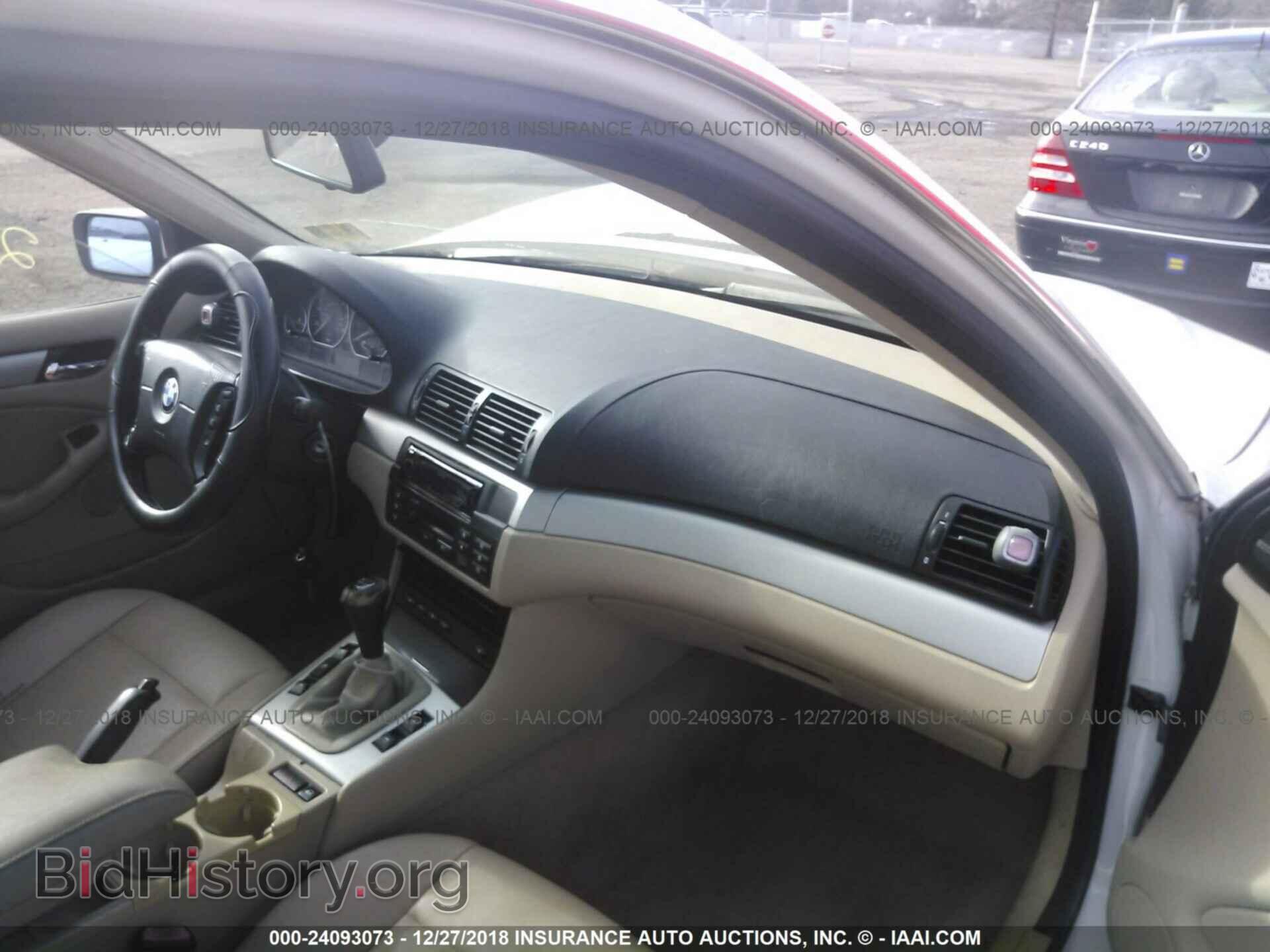2004 BMW 330 - VIN: WBAEW53474PG10961 - Фото 5
