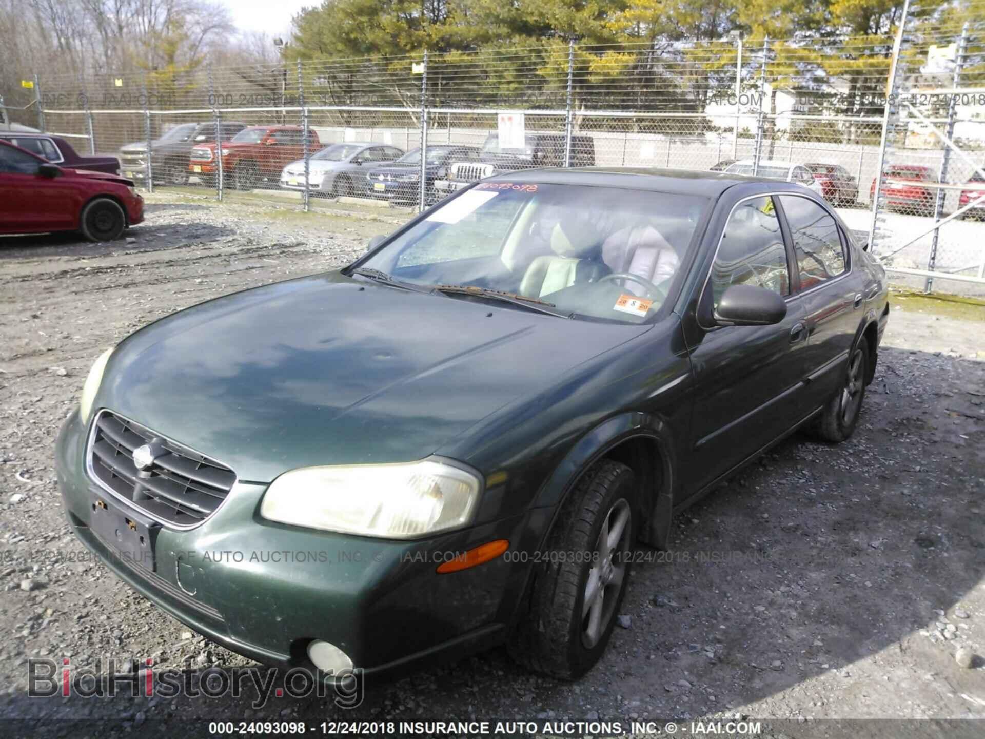 2000 NISSAN MAXIMA - VIN: JN1CA31A9YT216896 - Фото 2