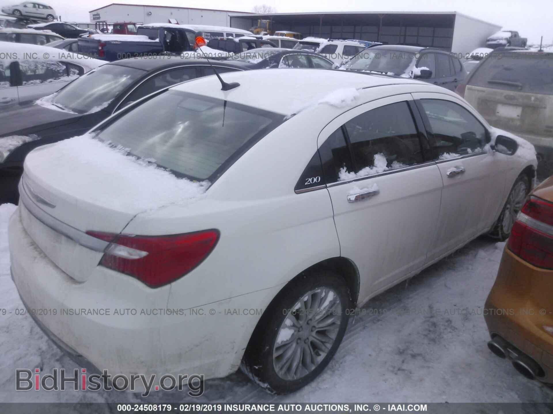 2011 CHRYSLER 200 - VIN: 1C3BC2FB7BN500753 - Photo 4