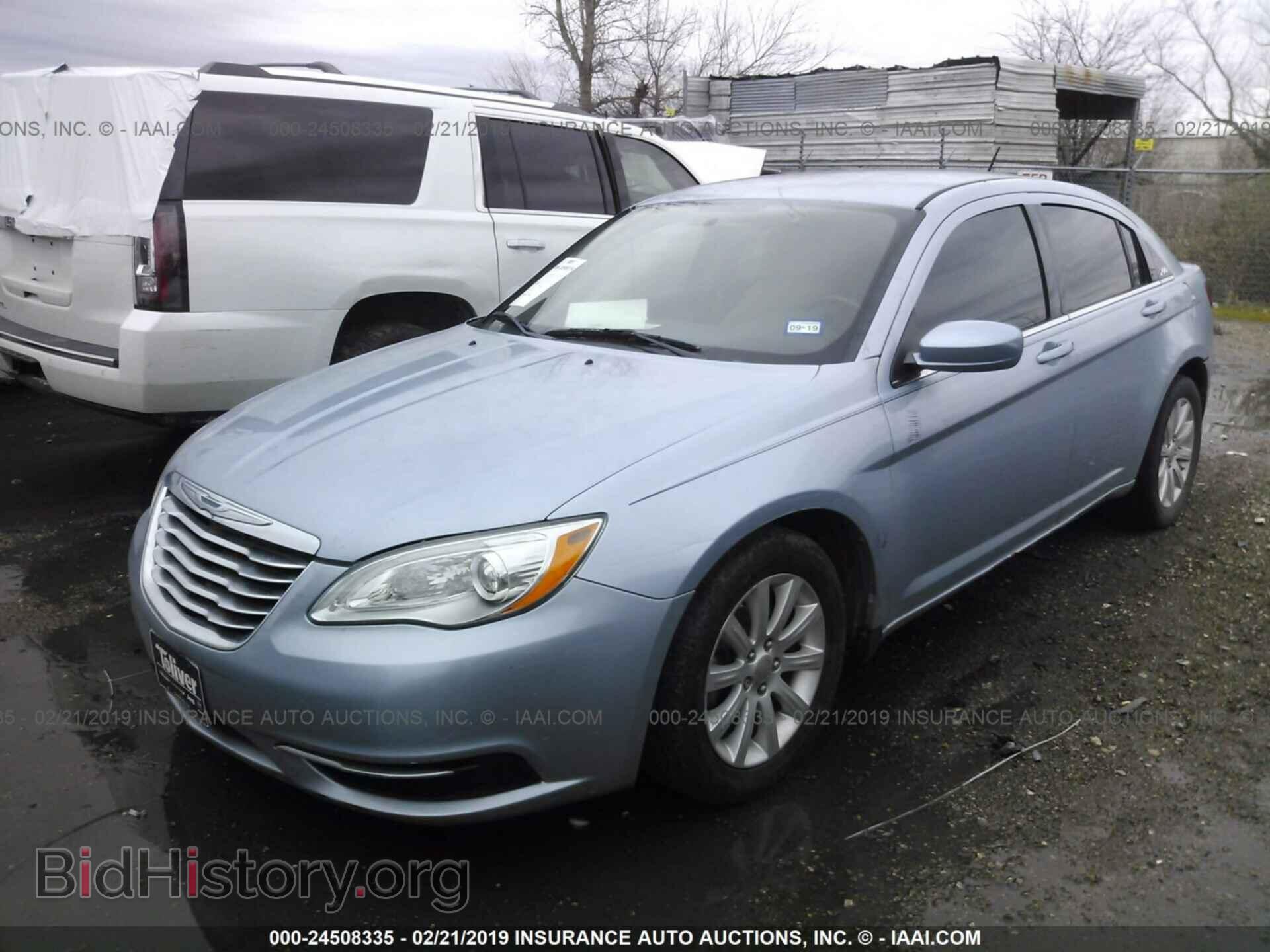 2013 CHRYSLER 200 - VIN: 1C3CCBBB8DN745042 - Photo 2