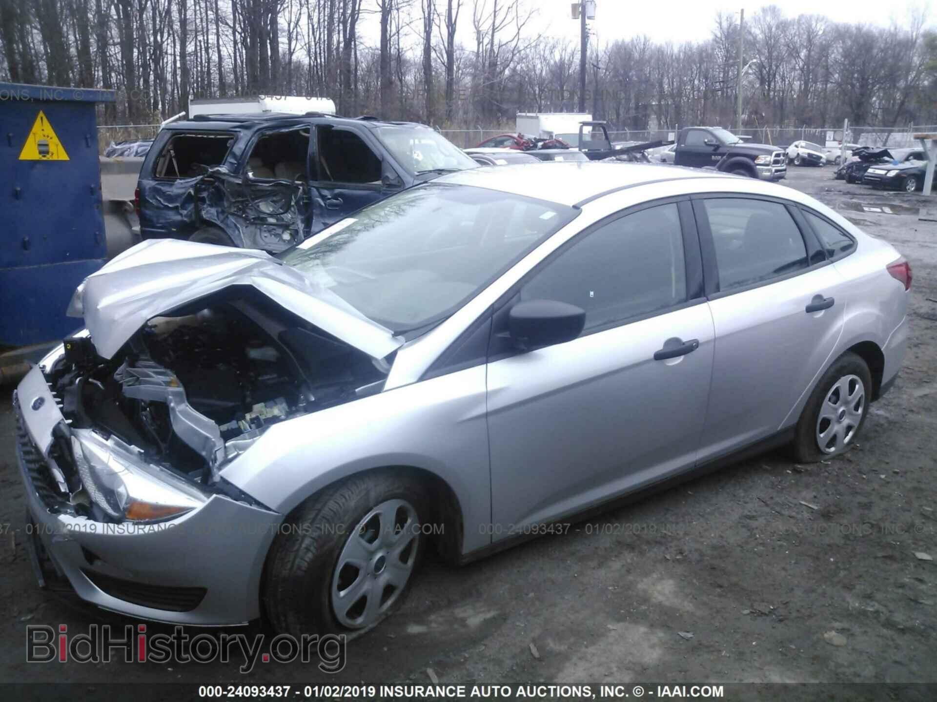 2017 FORD FOCUS - VIN: 1FADP3E24HL323086 - Photo 2